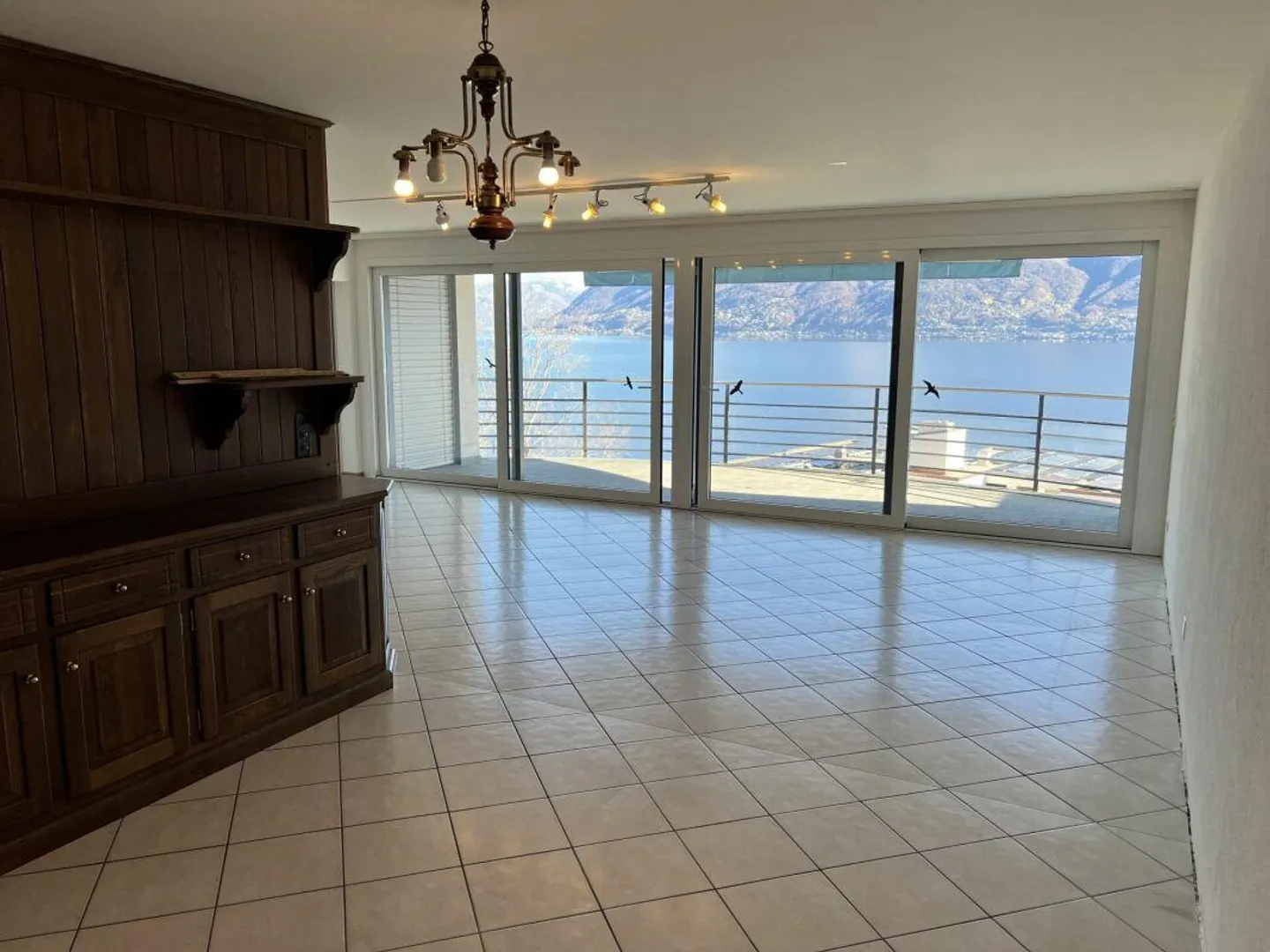 Appartamento con 4,5 stanze e bellissima vista sul lago - Foto 2 di 20