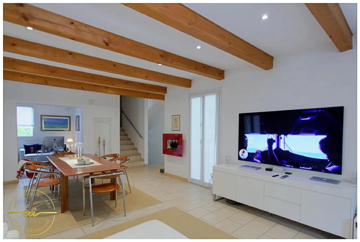 ELEGANT SINGLE-FAMILY VILLA WITH POOL AND LARGE GARDEN - Photo 10 of 13