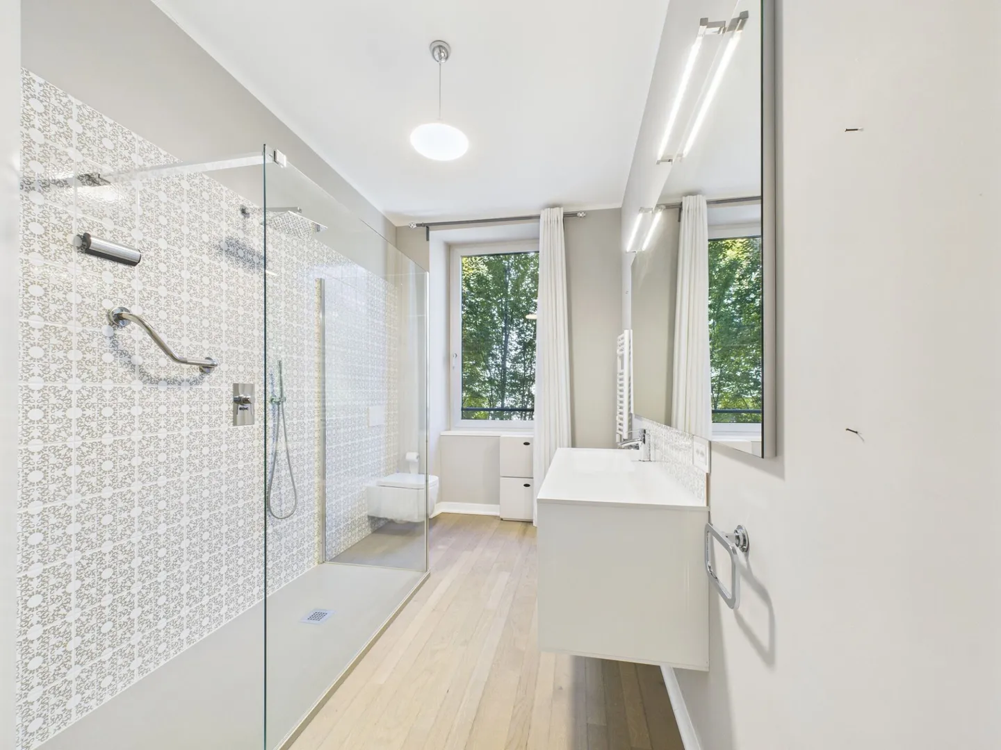 Appartamento elegante di 4,5 stanze con due bagni nel centro di Lugano - Foto 5 di 18