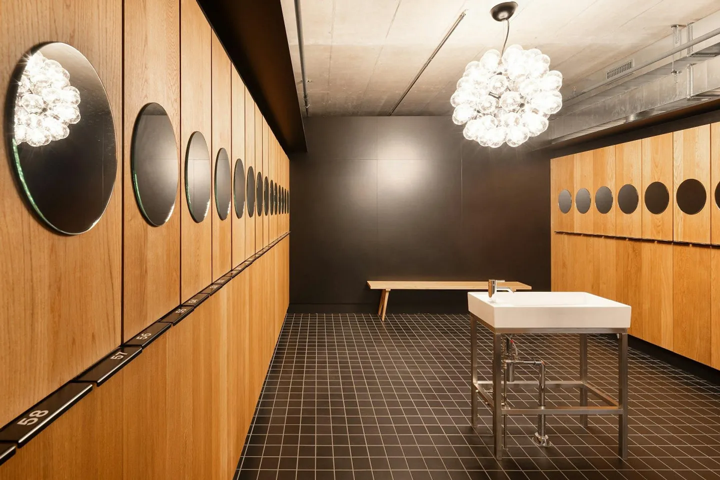 ALBA HAUS - More than an office: 245 m² in Switzerland's first Work-Life Blending Hub - Photo 3 of 10