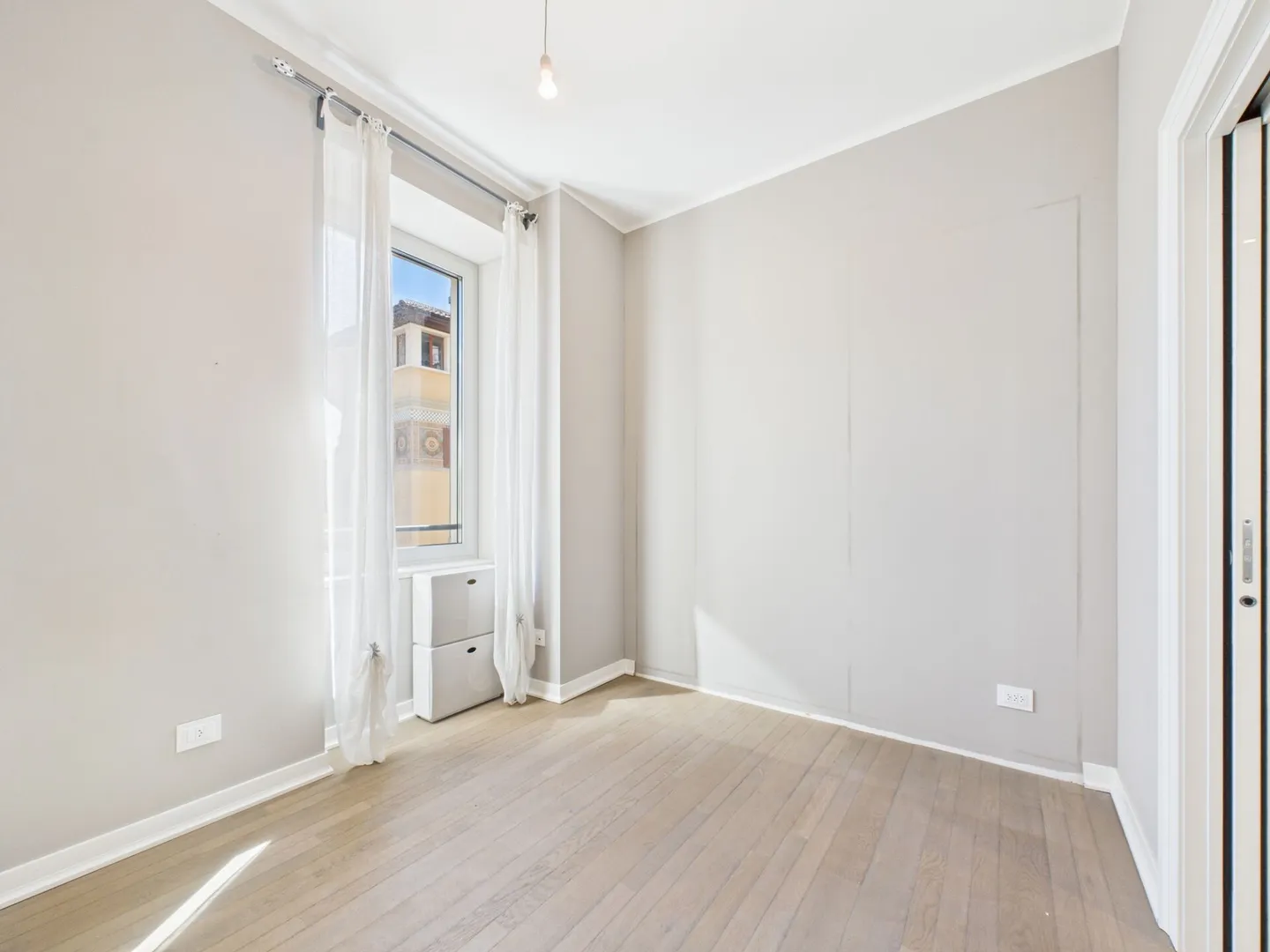 Appartamento elegante di 4,5 stanze con due bagni nel centro di Lugano - Foto 7 di 18