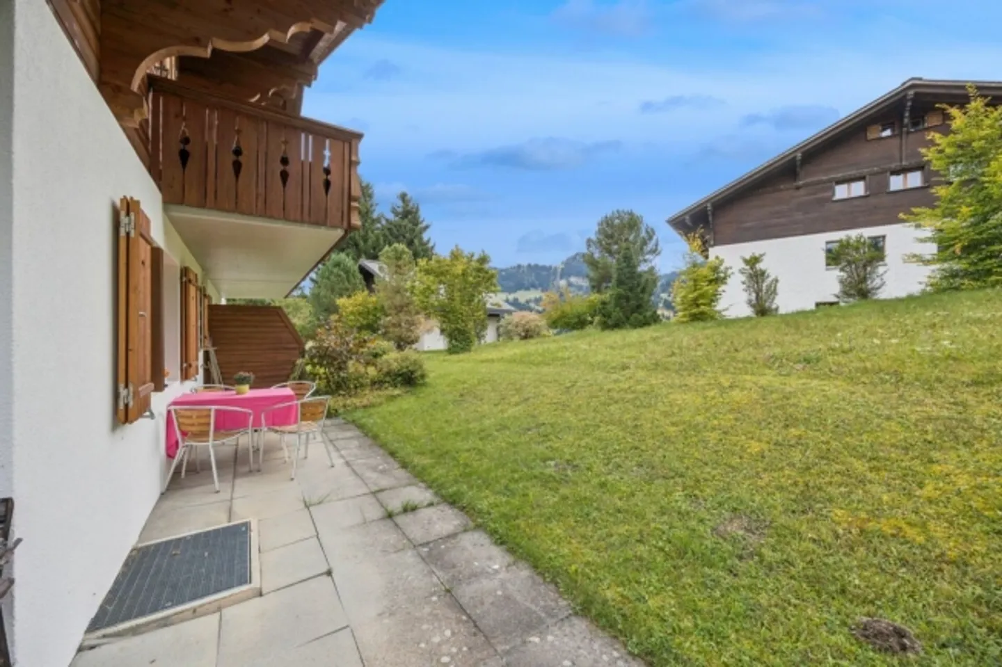 Charmante appartement 2.5 pièces dans un emplacement ensoleillé à Saanenland - Photo 8 sur 10