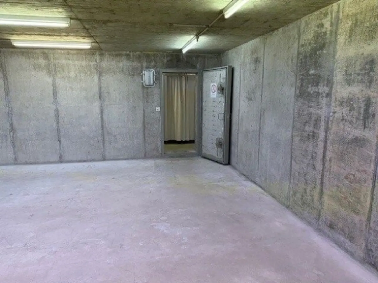Espace de stockage à louer à la gare d'Aarau ! - Photo 3 sur 3