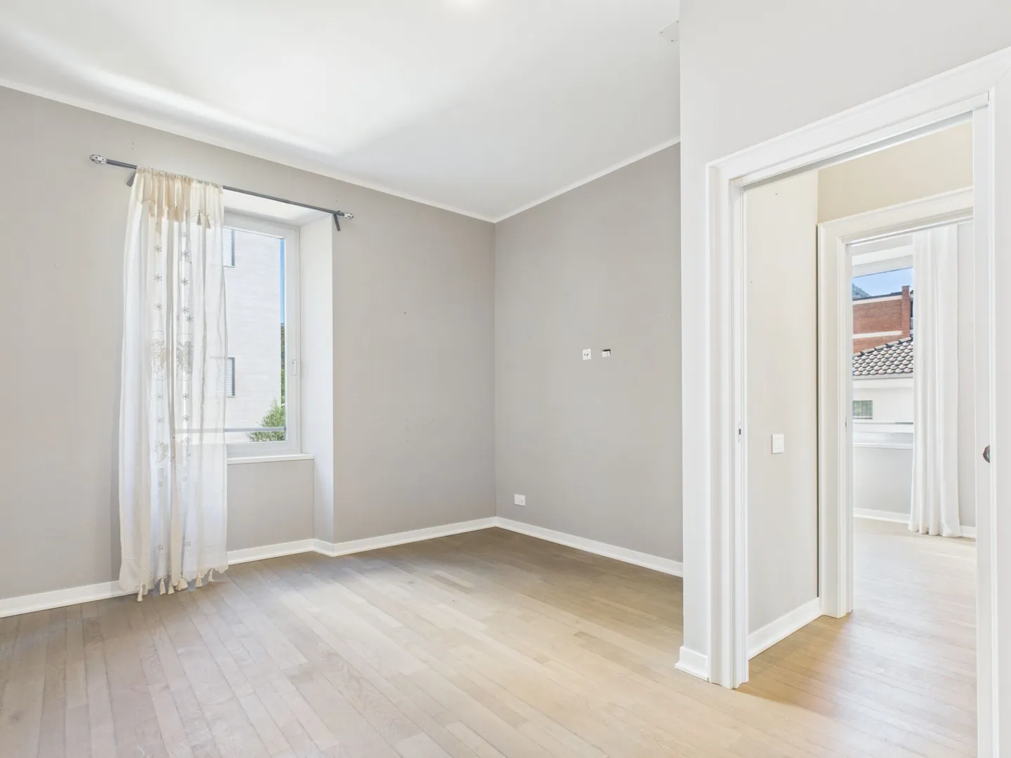 Appartamento elegante di 4,5 stanze con due bagni nel centro di Lugano - Foto 8 di 18