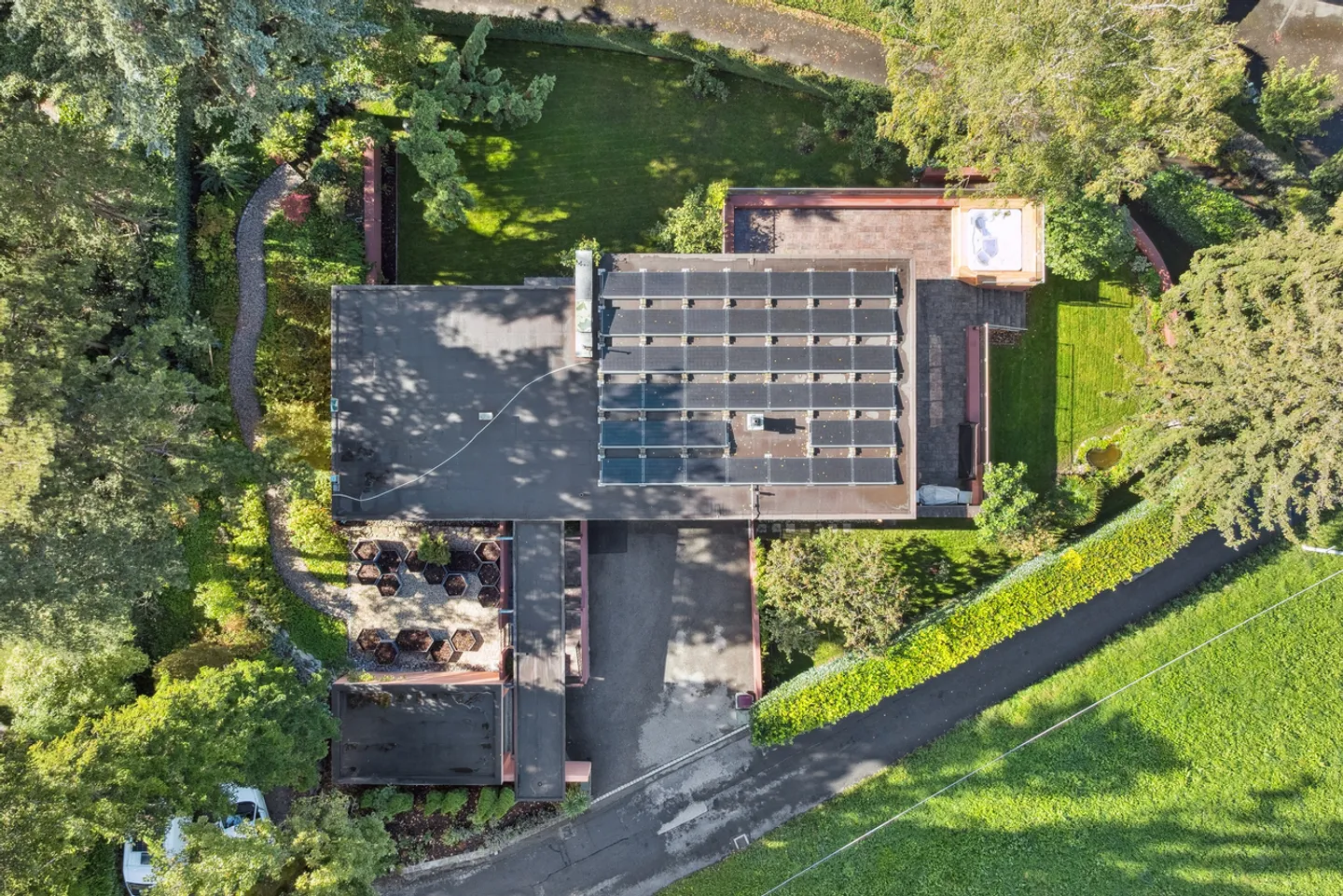 Modern architecture villa with unique view and charm - Photo 17 of 17