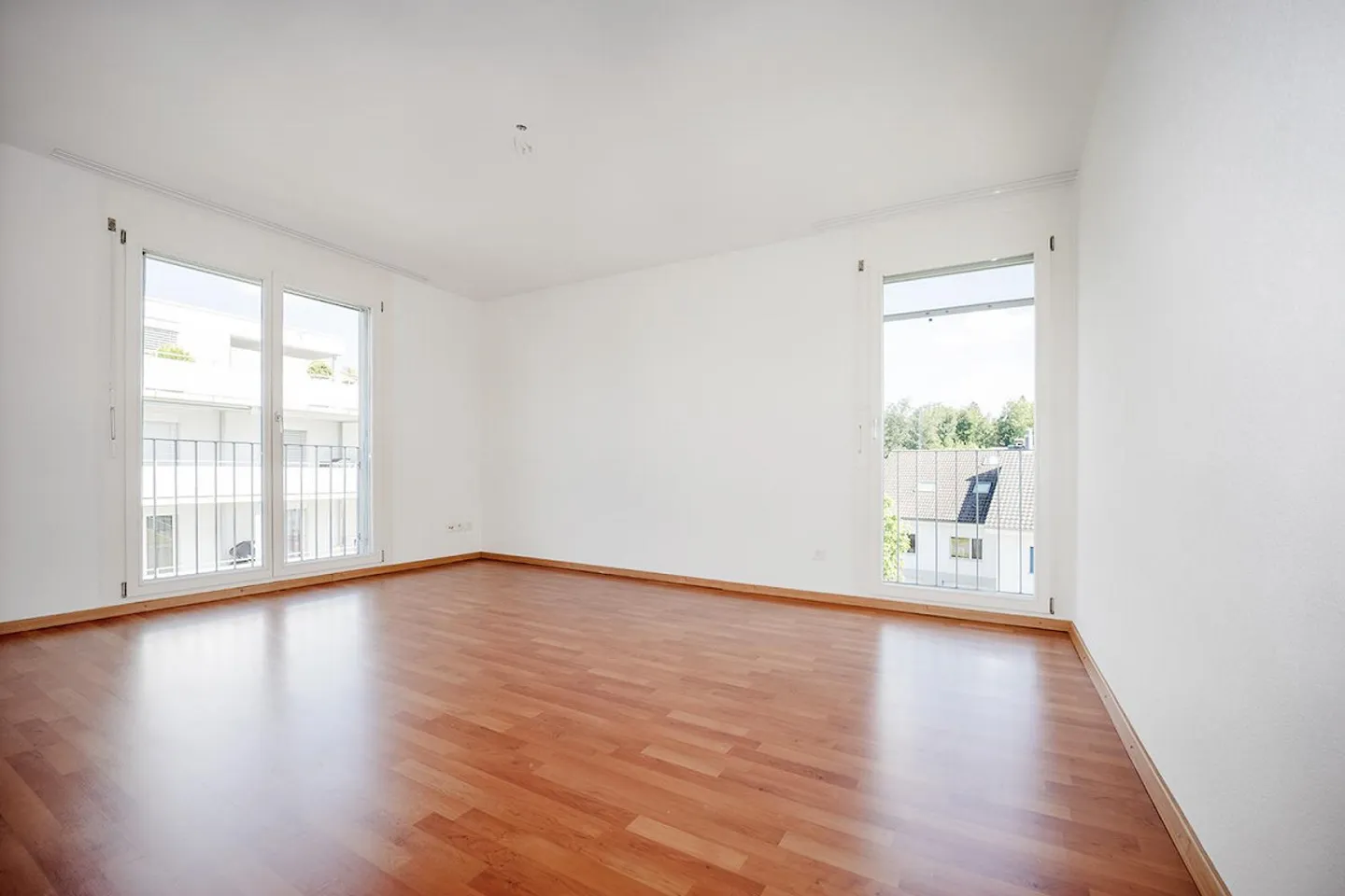 Appartamento attraente di 4,5 stanze con grande balcone soleggiato - Foto 8 di 15