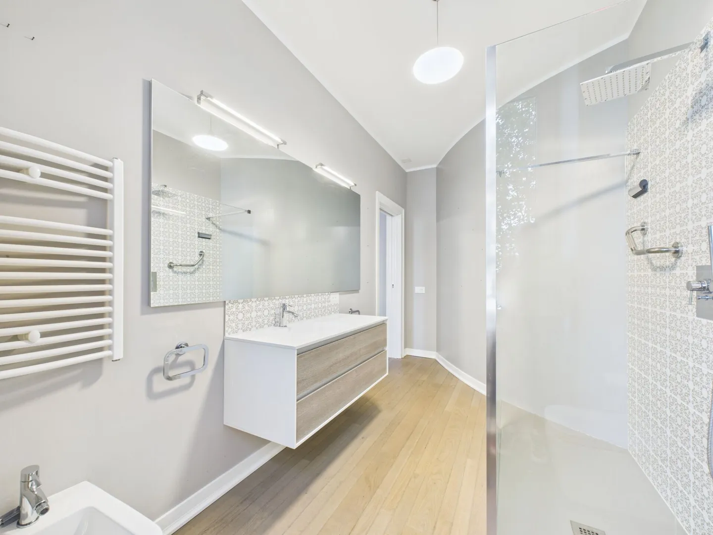 Appartamento elegante di 4,5 stanze con due bagni nel centro di Lugano - Foto 9 di 18