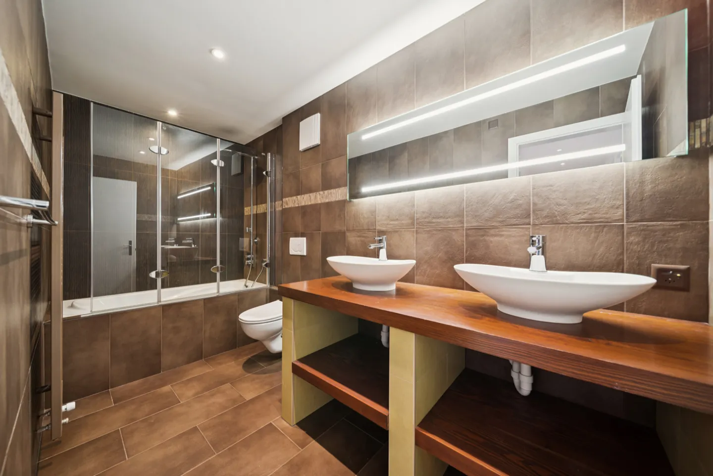 Modern architecture villa with unique view and charm - Photo 13 of 17