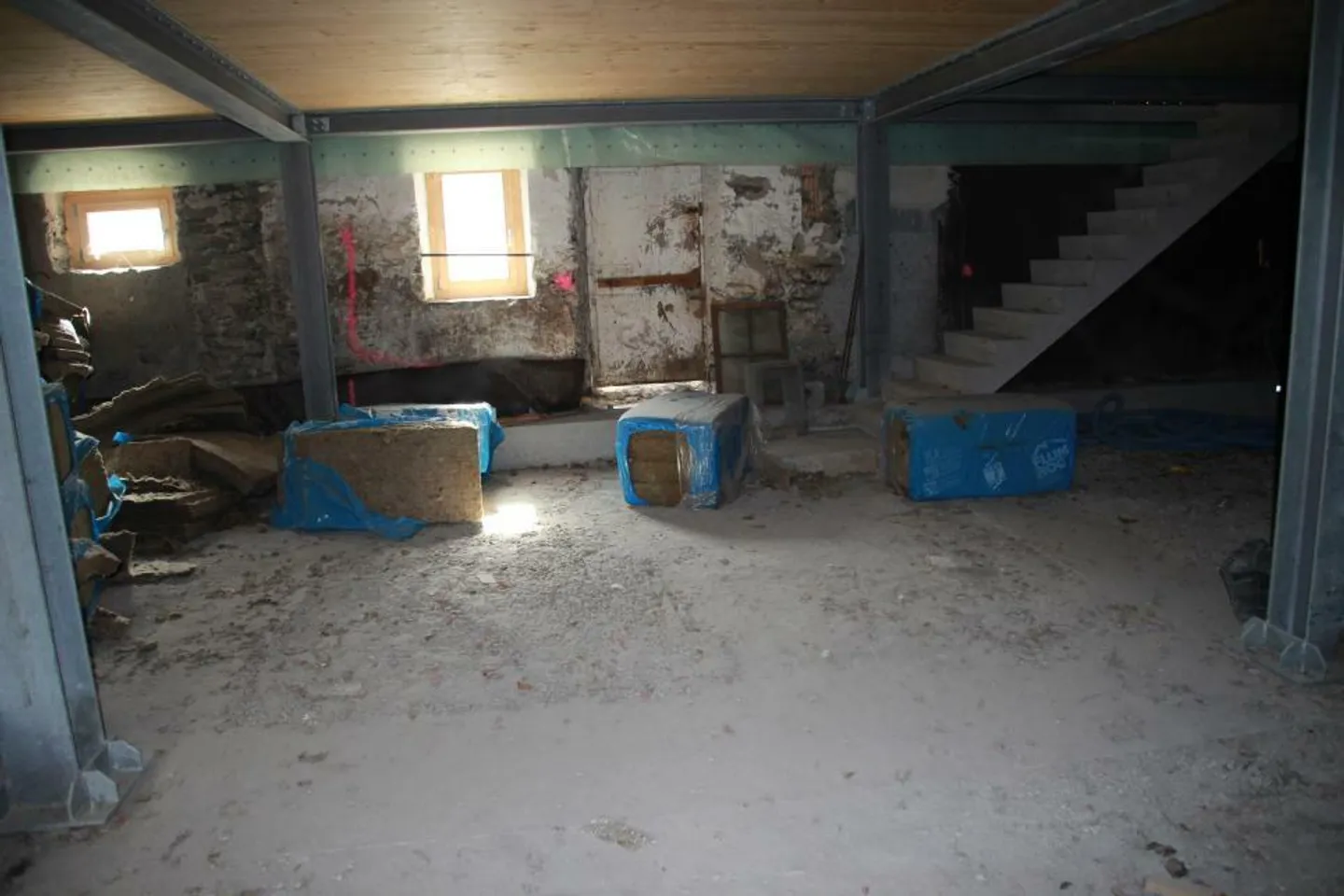 Village House Transformed into BnB with 7 Rooms for Rent of 200 m2 + a Large Apartment of 143 m2 - Photo 6 of 13