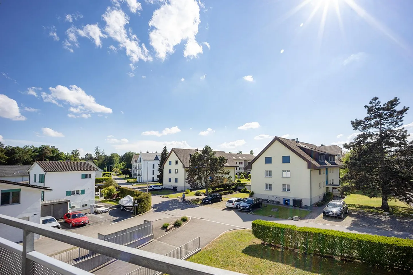 Appartamento attraente di 4,5 stanze con grande balcone soleggiato - Foto 14 di 15