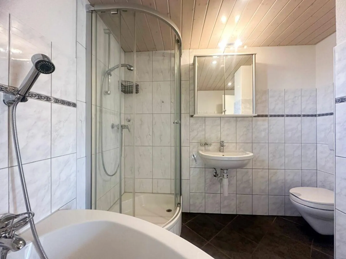 Appartamento ristrutturato con charme cerca nuovi inquilini! - Foto 4 di 8