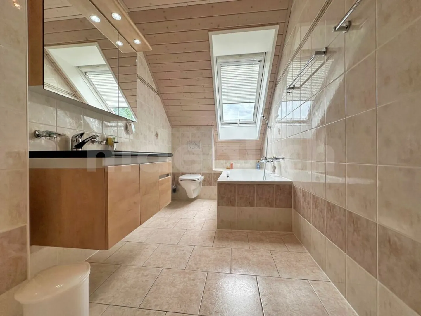 Triplex apartment with 6 rooms, 164 m2 and balcony in Renens - Photo 6 of 15