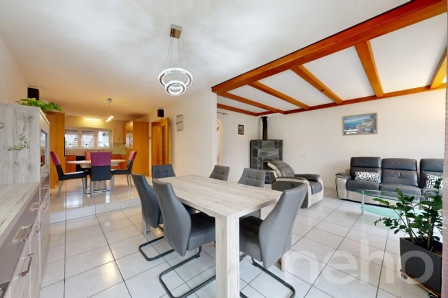 Incantevole casa familiare con giardino e vista libera - Foto 3 di 12