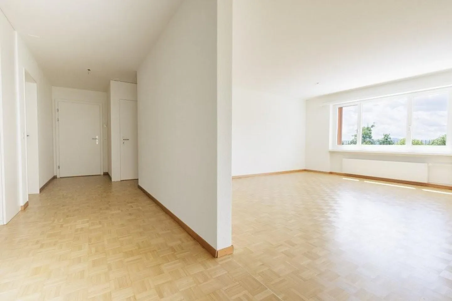 RENT WITHOUT SECURITY DEPOSIT - Terrace apartment with a view of greenery - Photo 2 of 7