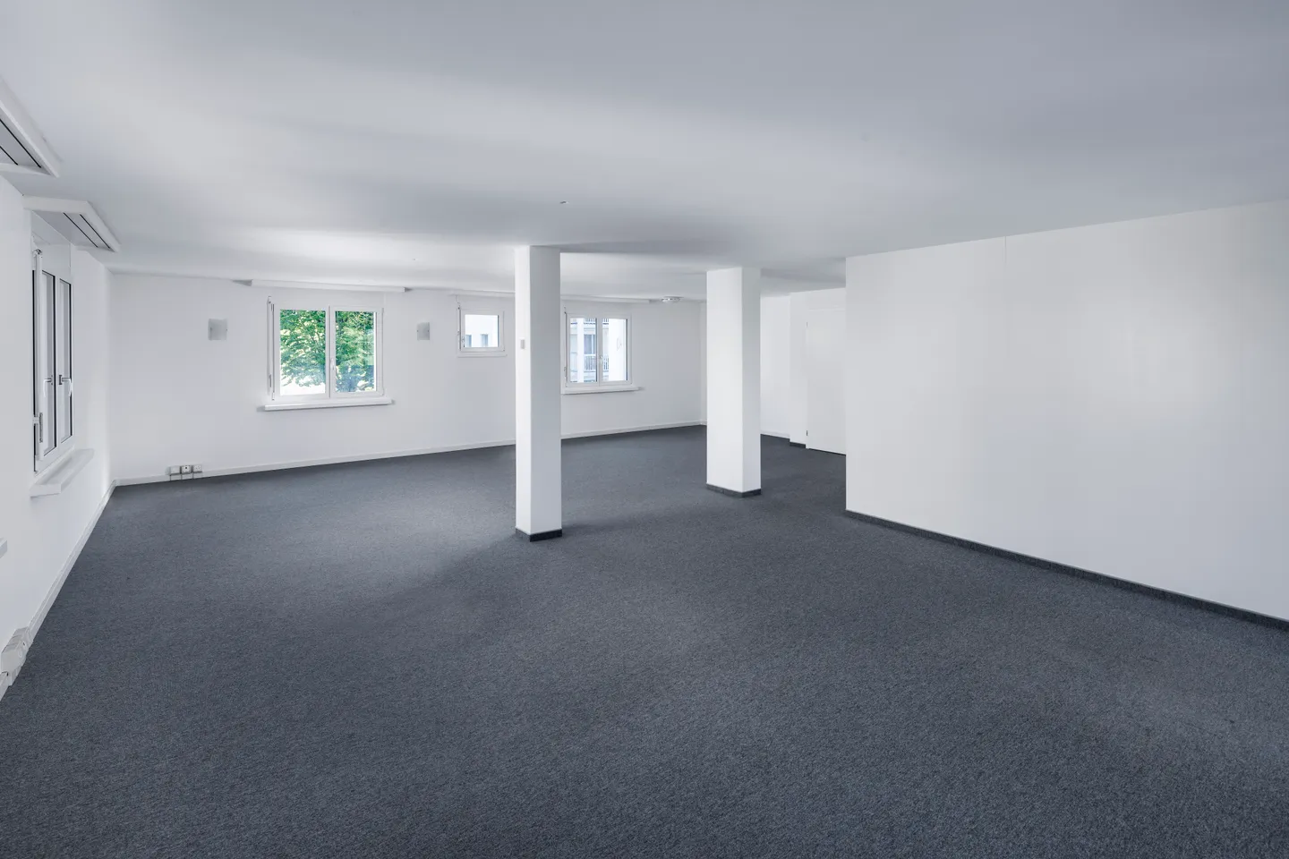 Office space for rent - Photo 3 of 6