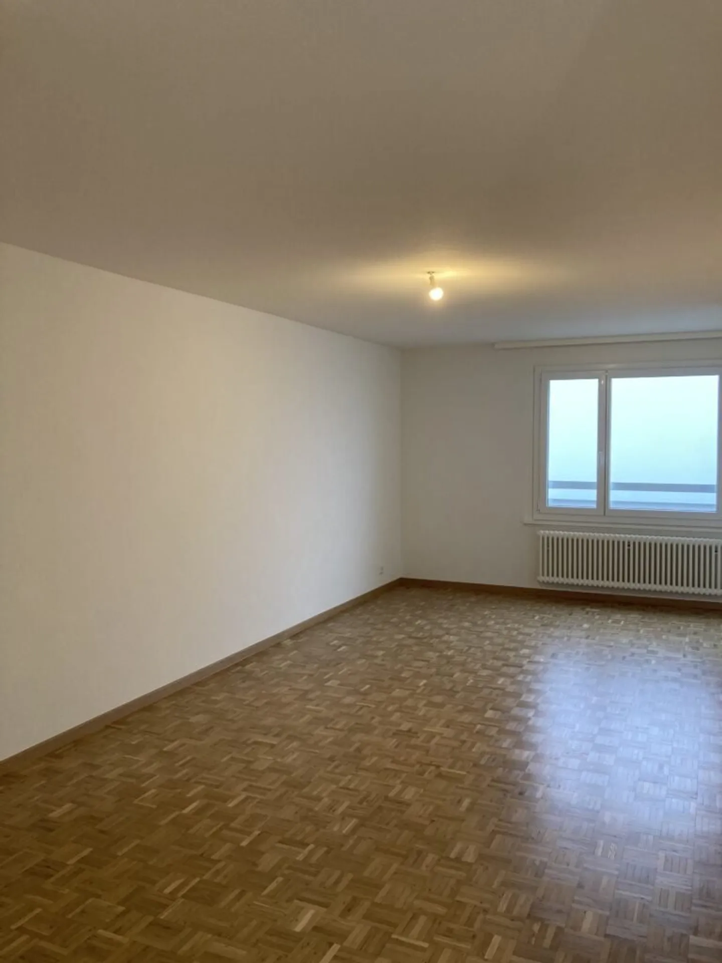 Appartement de deux pièces et demie au 8ème étage avec balcon à Lausanne - Photo 5 sur 7