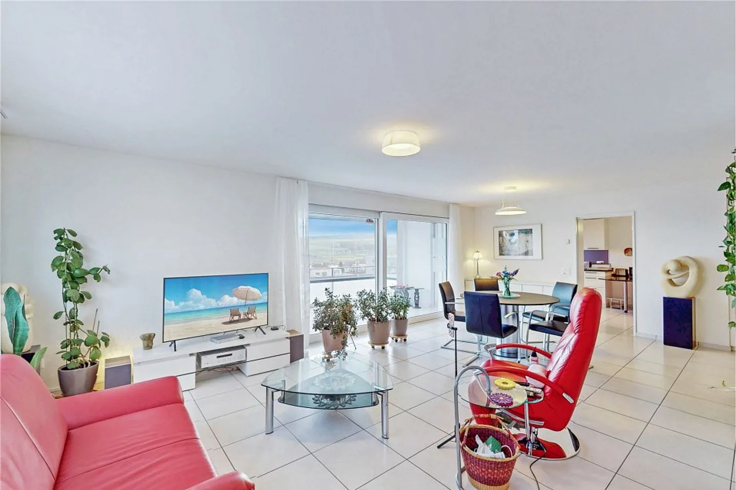 Appartamento 5½ locali, ascensore, posto auto in garage sotterraneo incluso, vista lago, balcone vetrato, grande cucina - Foto 1 di 13