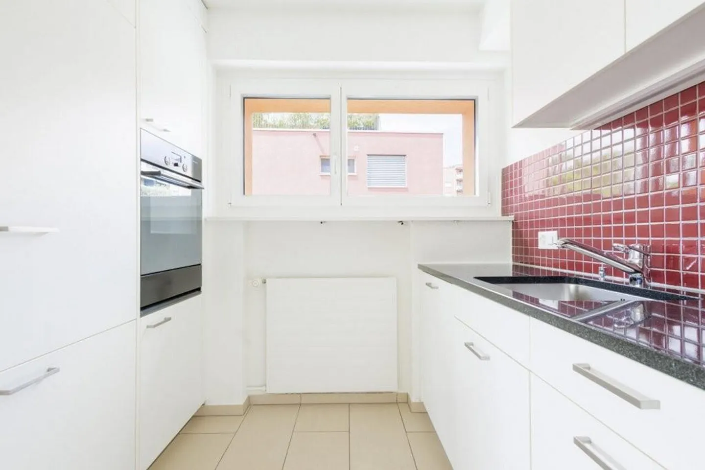 RENT WITHOUT SECURITY DEPOSIT - Terrace apartment with a view of greenery - Photo 4 of 7