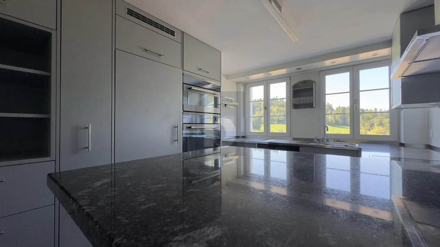 WELCOME TO PARADISE - Photo 4 of 6