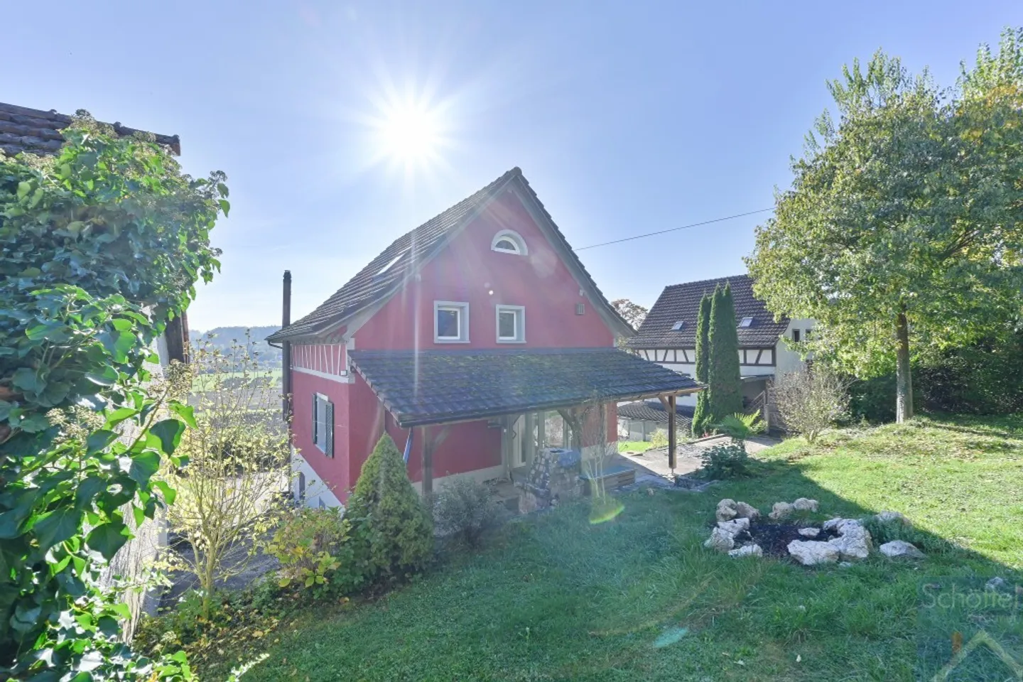 Casa unifamiliare di 6 ½ stanze - Foto 2 di 13