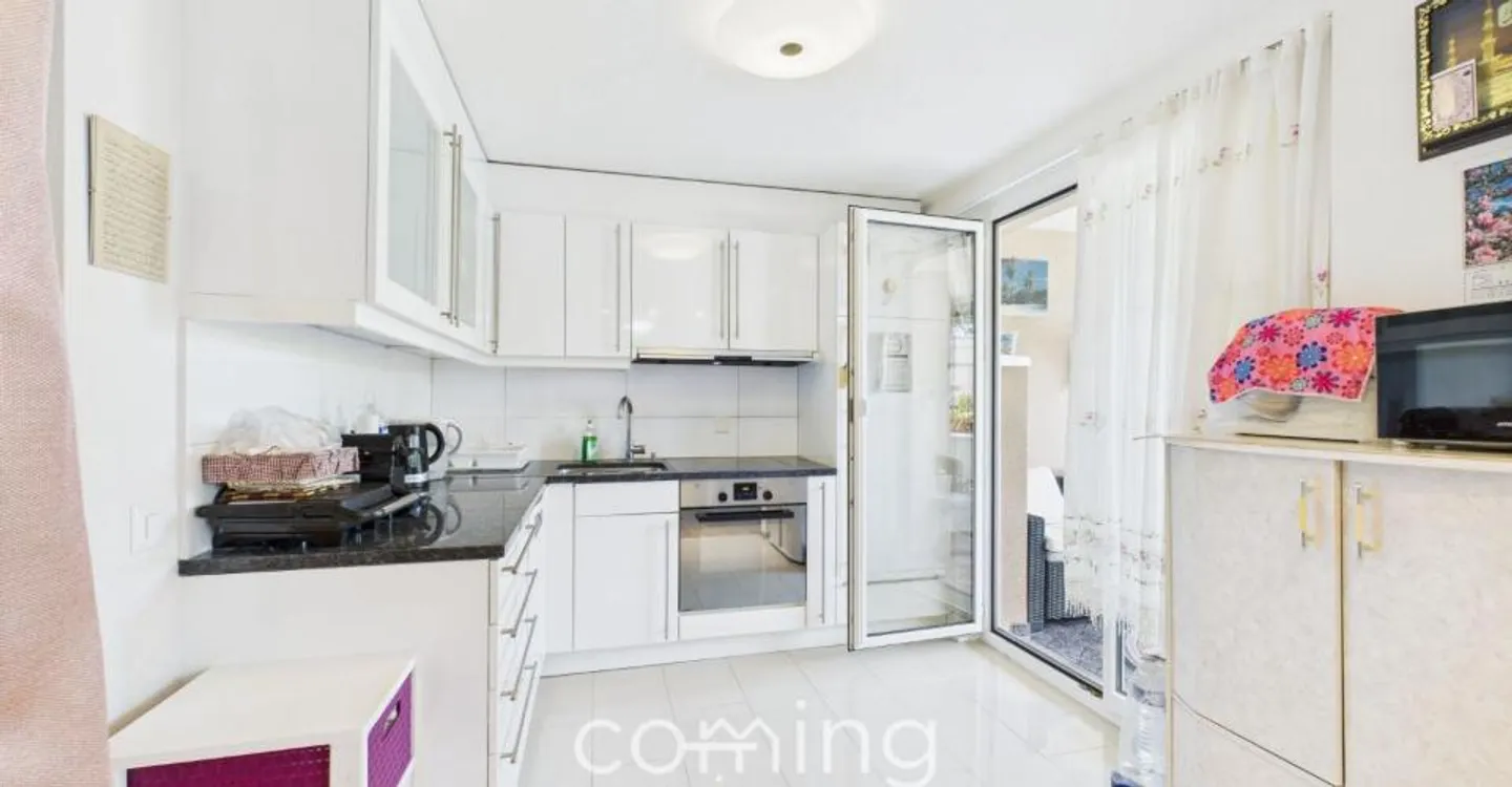 3.5-Room Apartment in Reinach - Garage, Playground and Quiet Family Location - Photo 4 of 12