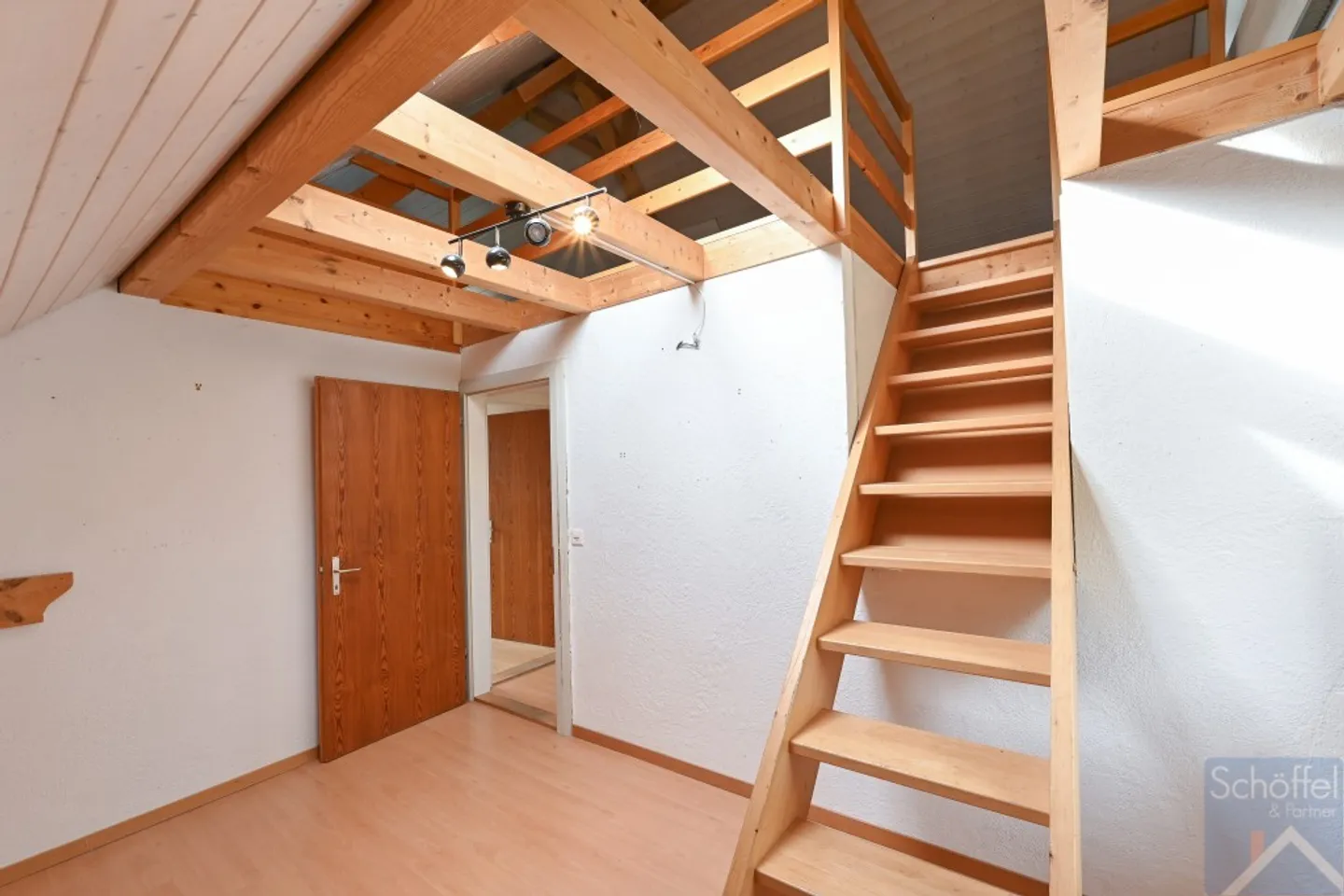Casa unifamiliare di 6 ½ stanze - Foto 9 di 13
