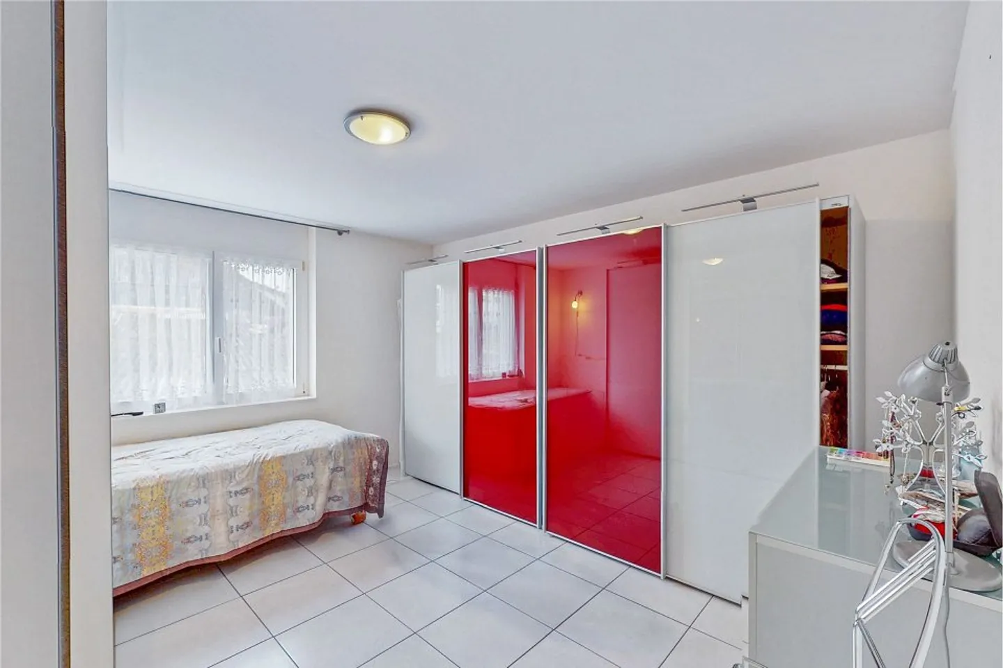 Appartamento 5½ locali, ascensore, posto auto in garage sotterraneo incluso, vista lago, balcone vetrato, grande cucina - Foto 13 di 13