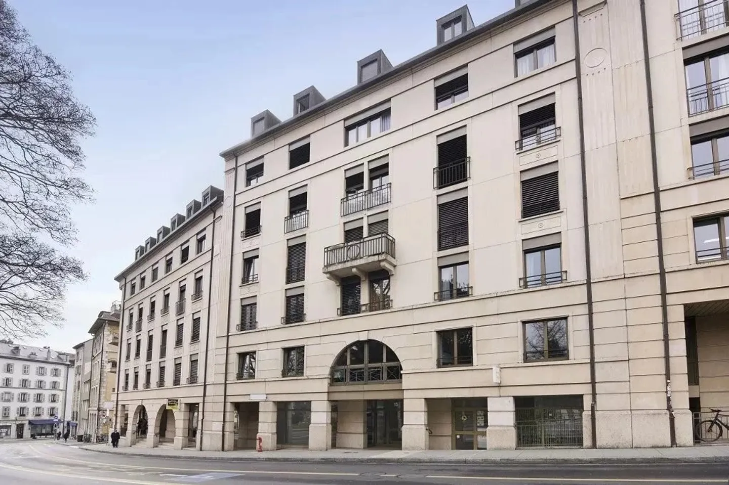 Helles Gewerbeobjekt in Grotten - Foto 1 von 6