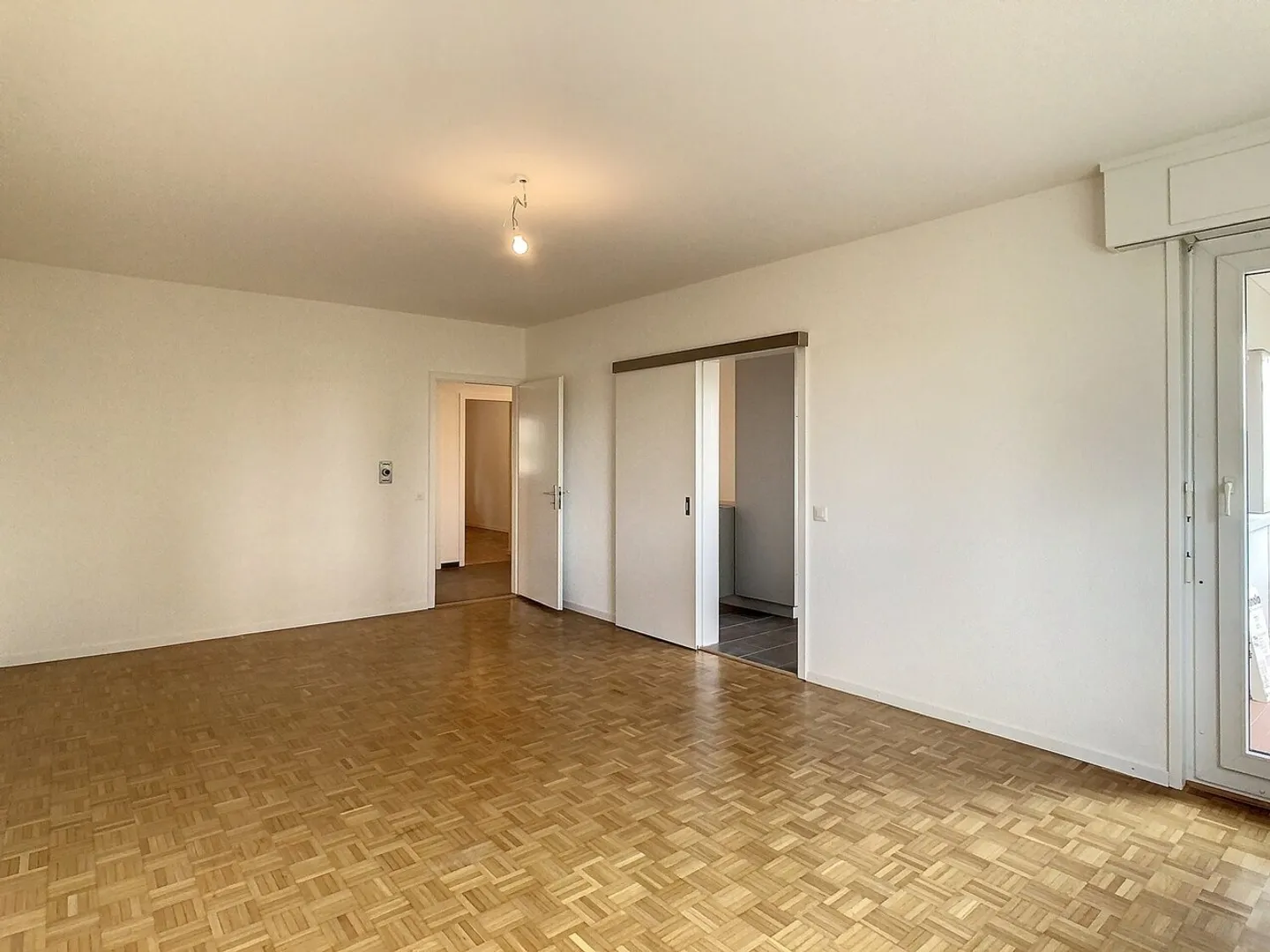 Superb fully renovated accommodation with stunning unobstructed view! - Photo 1 of 13