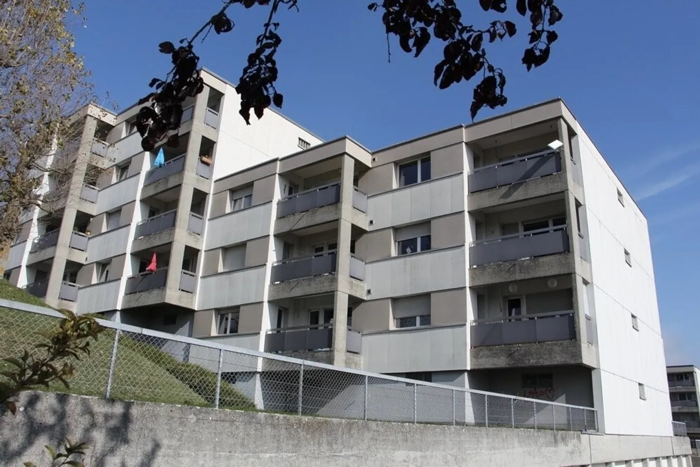 Superb fully renovated accommodation with stunning unobstructed view! - Photo 12 of 13