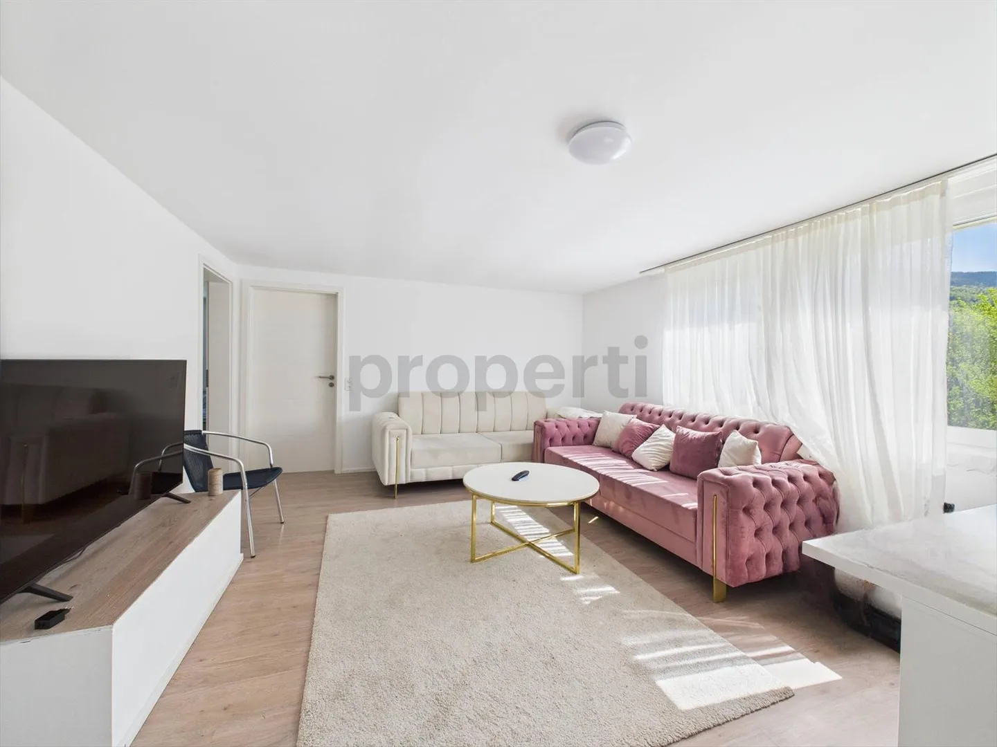 Rendimento lordo del 5,7%; Casa plurifamiliare con 8 appartamenti attraenti - Foto 5 di 11