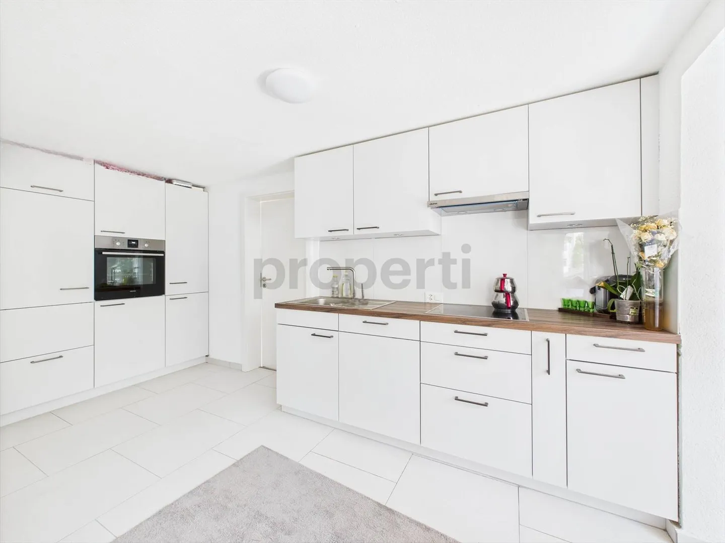 Rendimento lordo del 5,7%; Casa plurifamiliare con 8 appartamenti attraenti - Foto 6 di 11