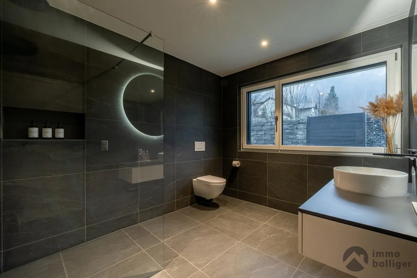 Exklusives Einfamilienhaus in Ruhiger Lage - Foto 10 von 13
