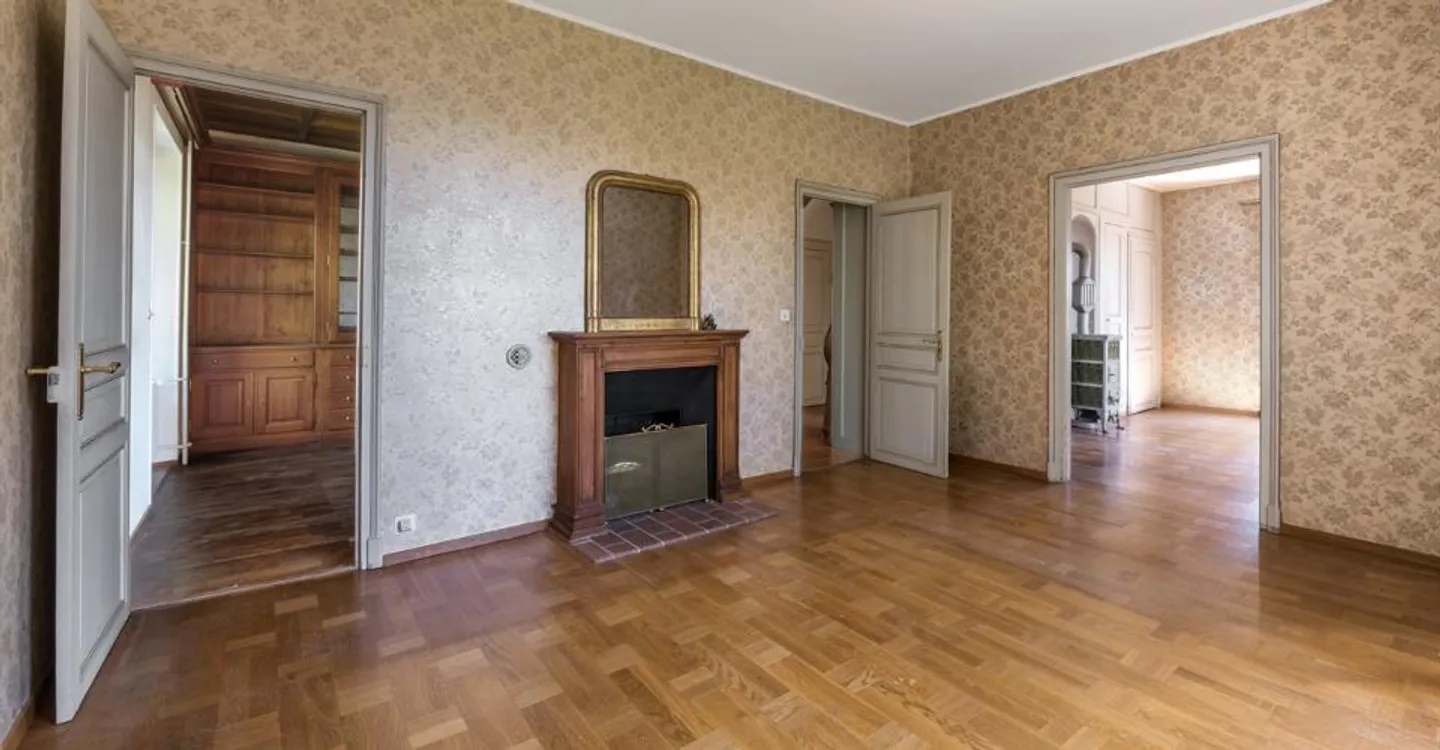Familienvilla mit großem Potenzial in privilegierter Umgebung - Foto 7 von 12