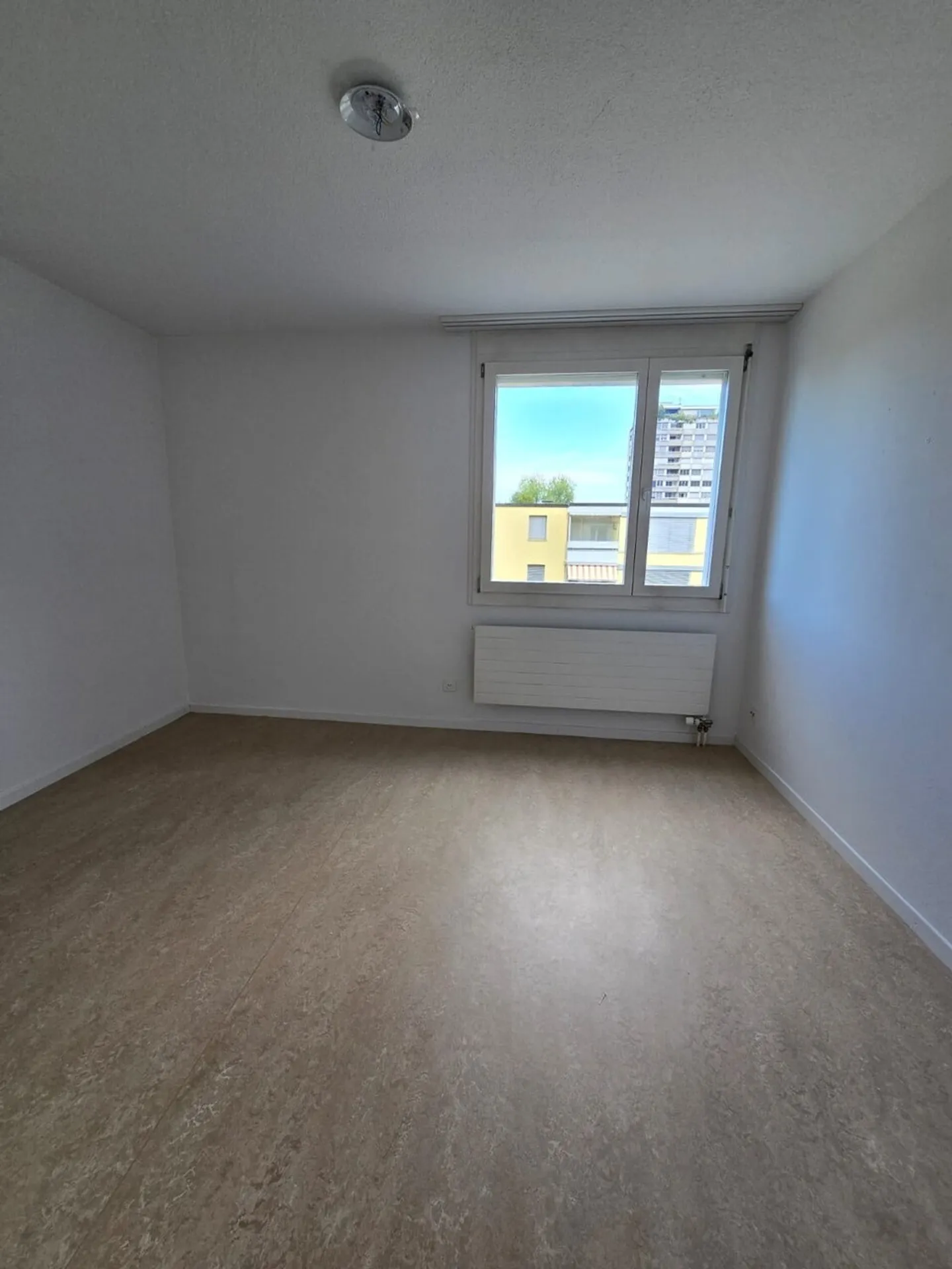 Appartement spacieux de 4,5 pièces avec balcon et vue sur la montagne à Thun - Photo 7 sur 13