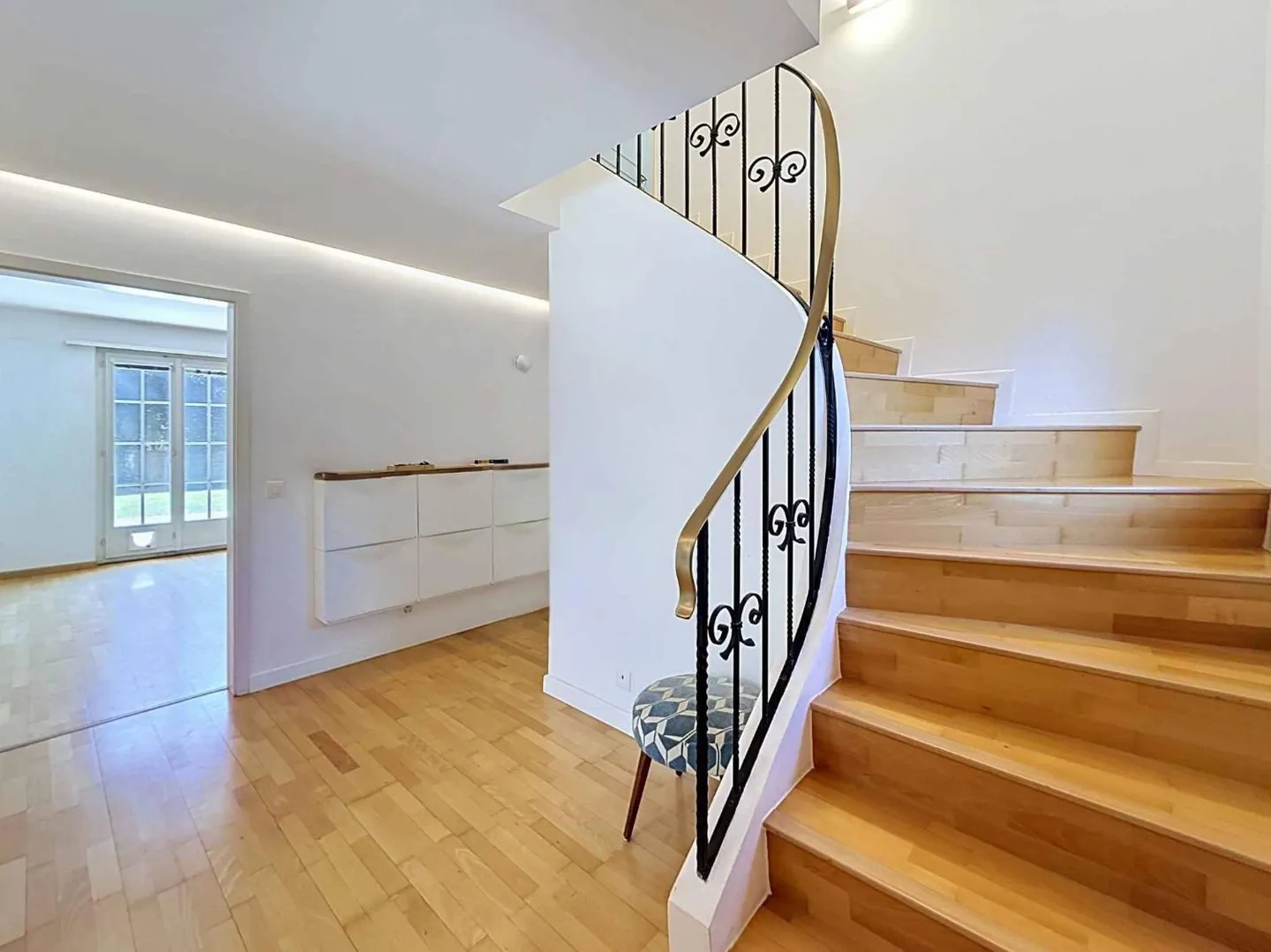 Charming Single Farmhouse in Vaud Style - Photo 2 of 13