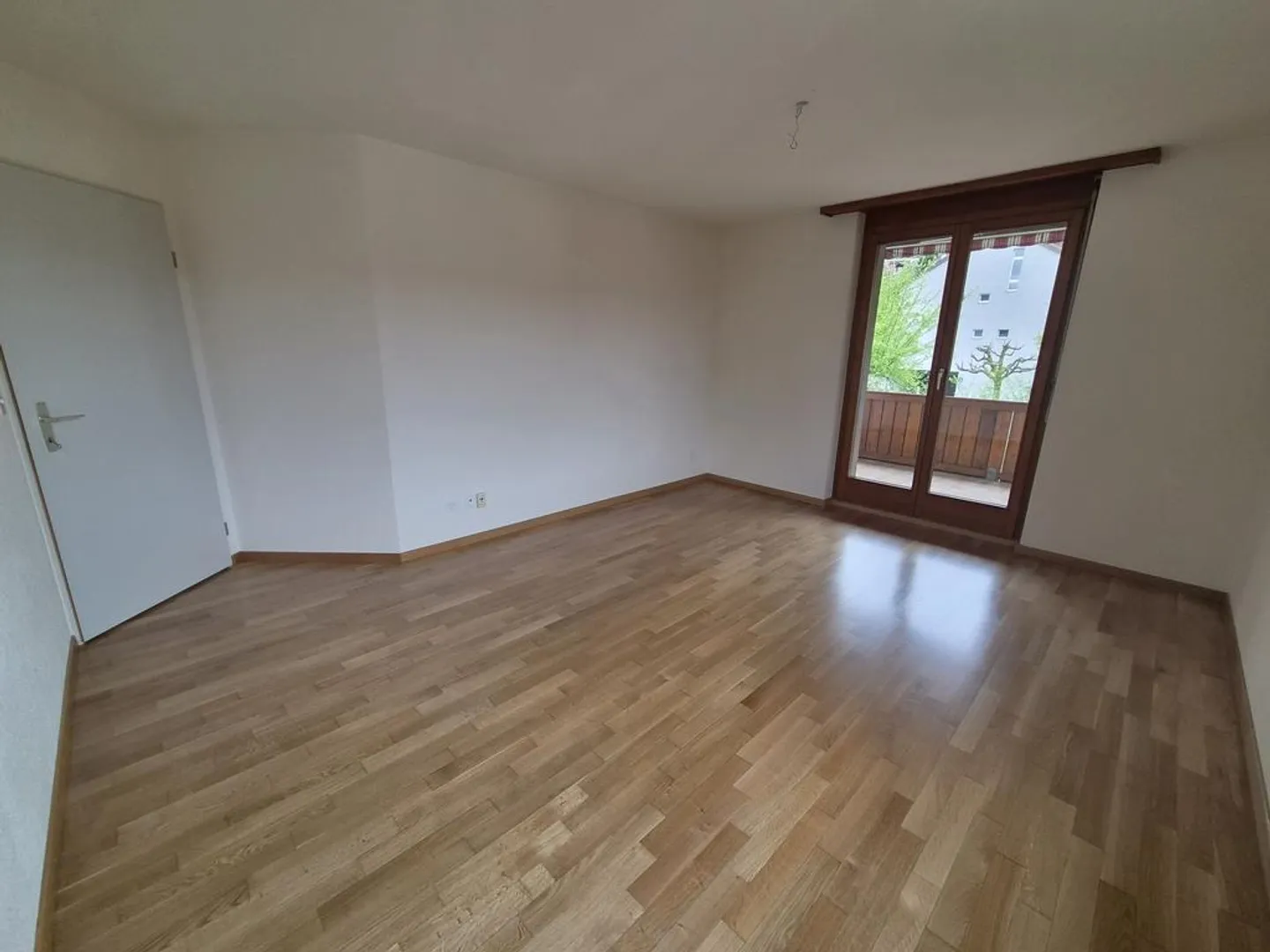 1 Month Free Rent - 5.5 Rooms on the 2nd Floor in Eiken - Photo 7 of 12