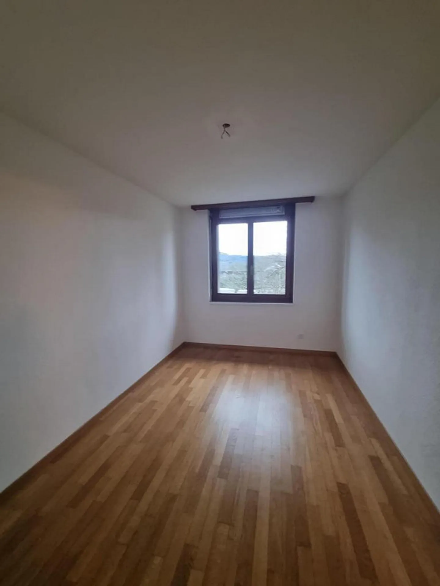 1 Month Free Rent - 5.5 Rooms on the 2nd Floor in Eiken - Photo 9 of 12