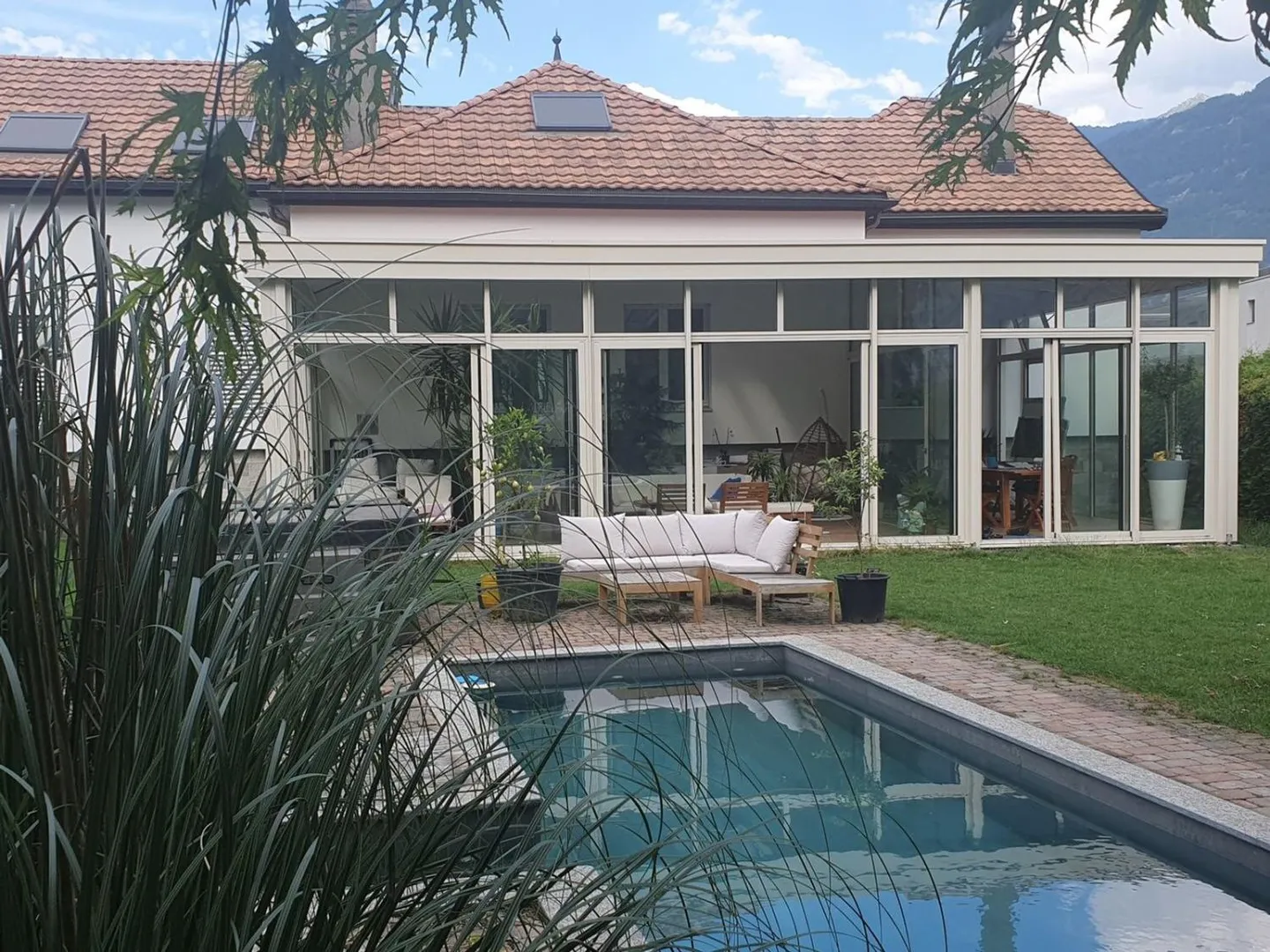Grande casa caratteristica con piscina e idromassaggio - Foto 2 di 2