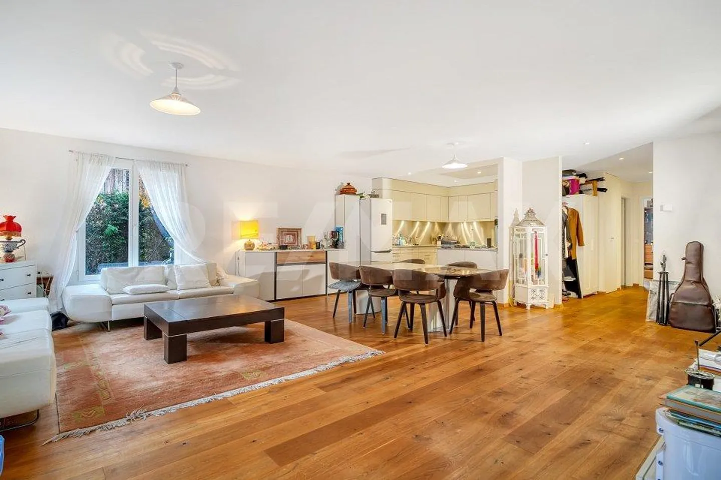 Duplex affascinante di 5,5 stanze di 178 m² con giardino, a 10 minuti da Losanna - Foto 1 di 6