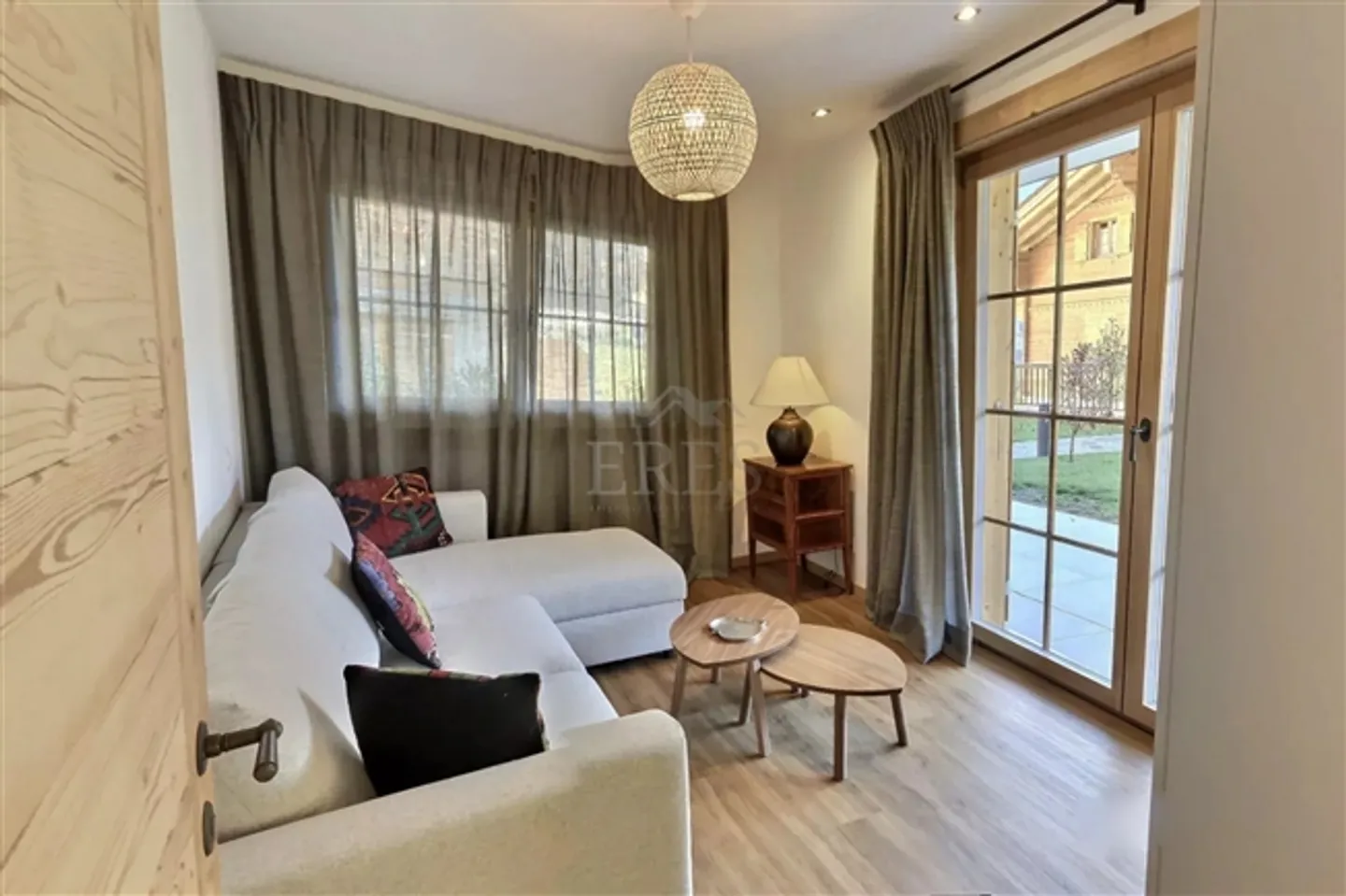 Charming holiday apartment with terrace and garden - Photo 8 of 12