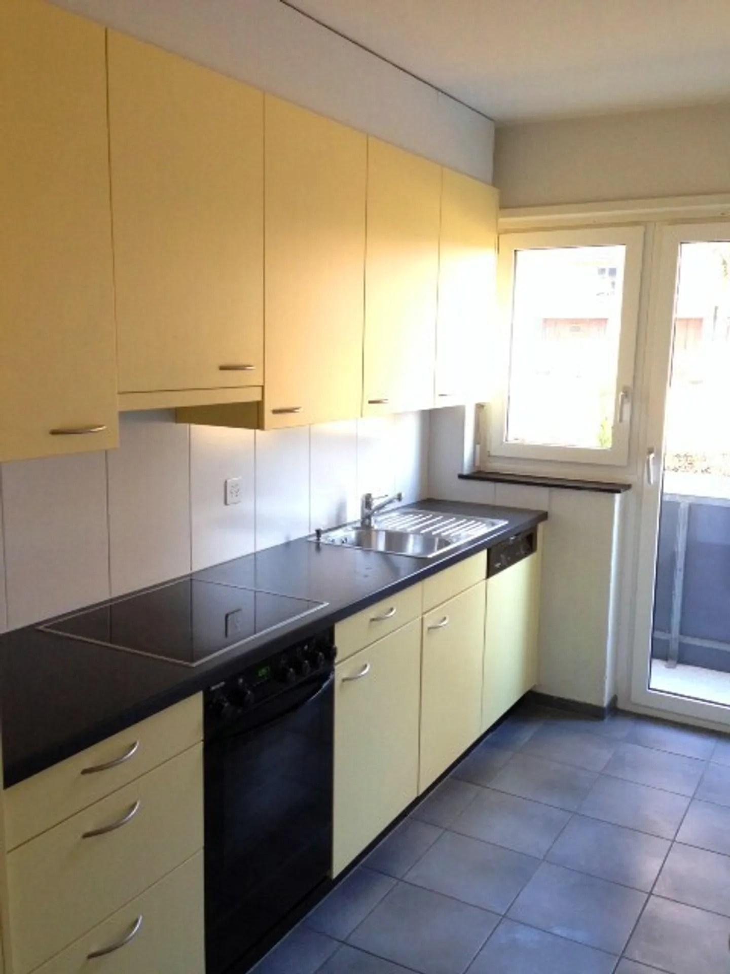 Living in the beautiful Fischermätteli district? - Photo 4 of 8