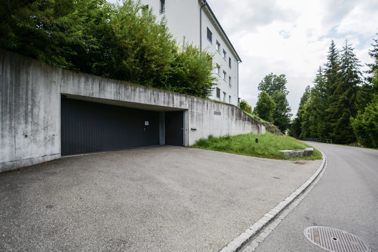 Attractive 4.5-room apartment in a well-kept neighborhood with sunny balcony - Photo 12 of 14
