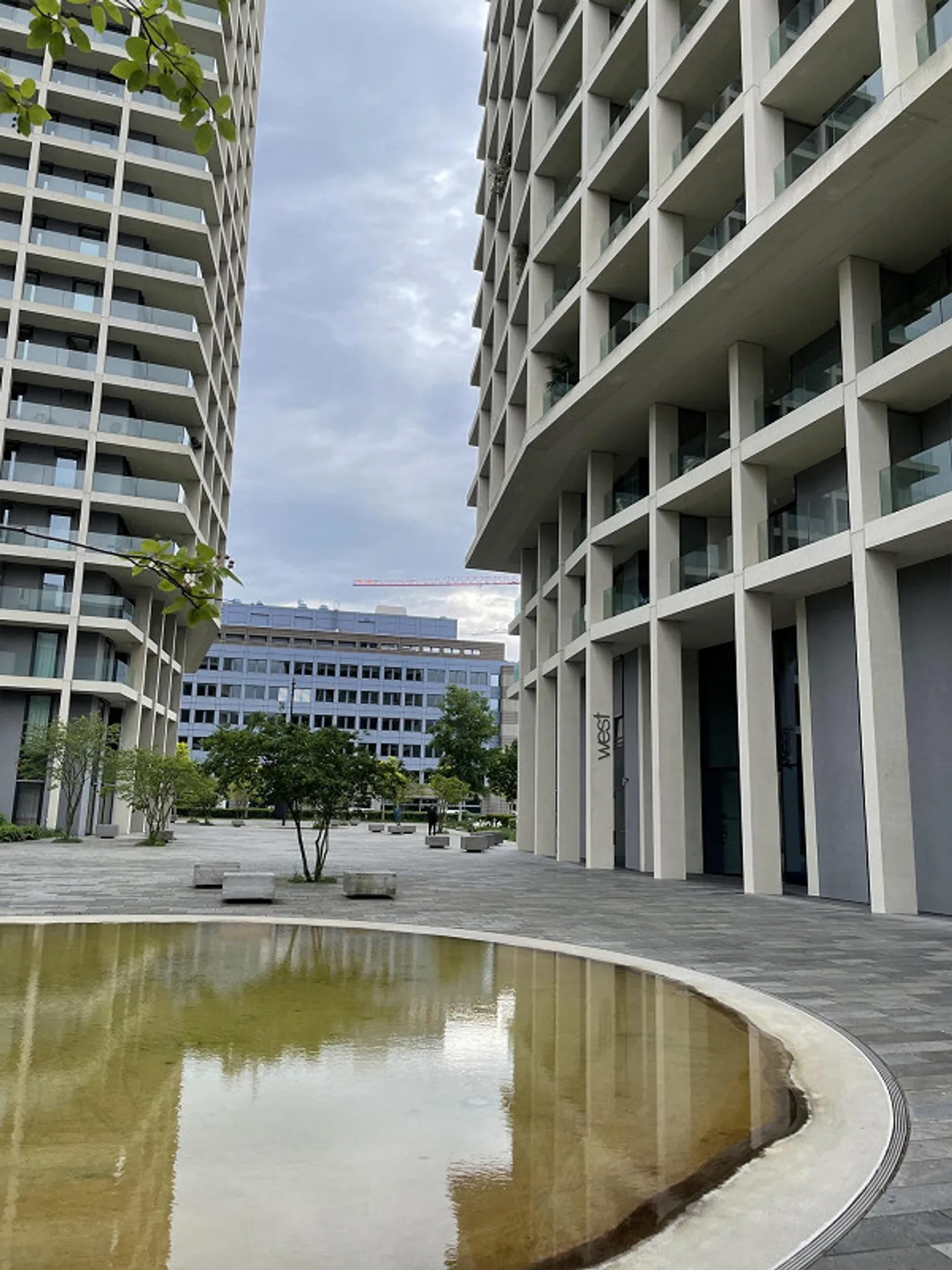 Cosmopolitan Tower Exclusive 2.5-Room Apartment with Terrace - Photo 2 of 15