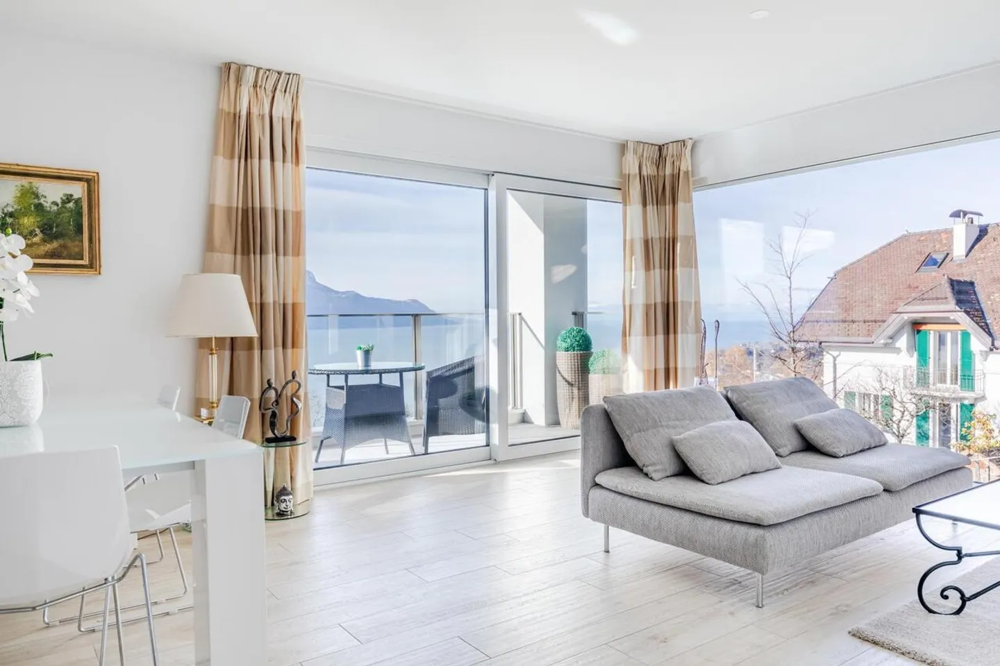 Atemberaubende Wohnung mit Seeblick - Foto 4 von 12