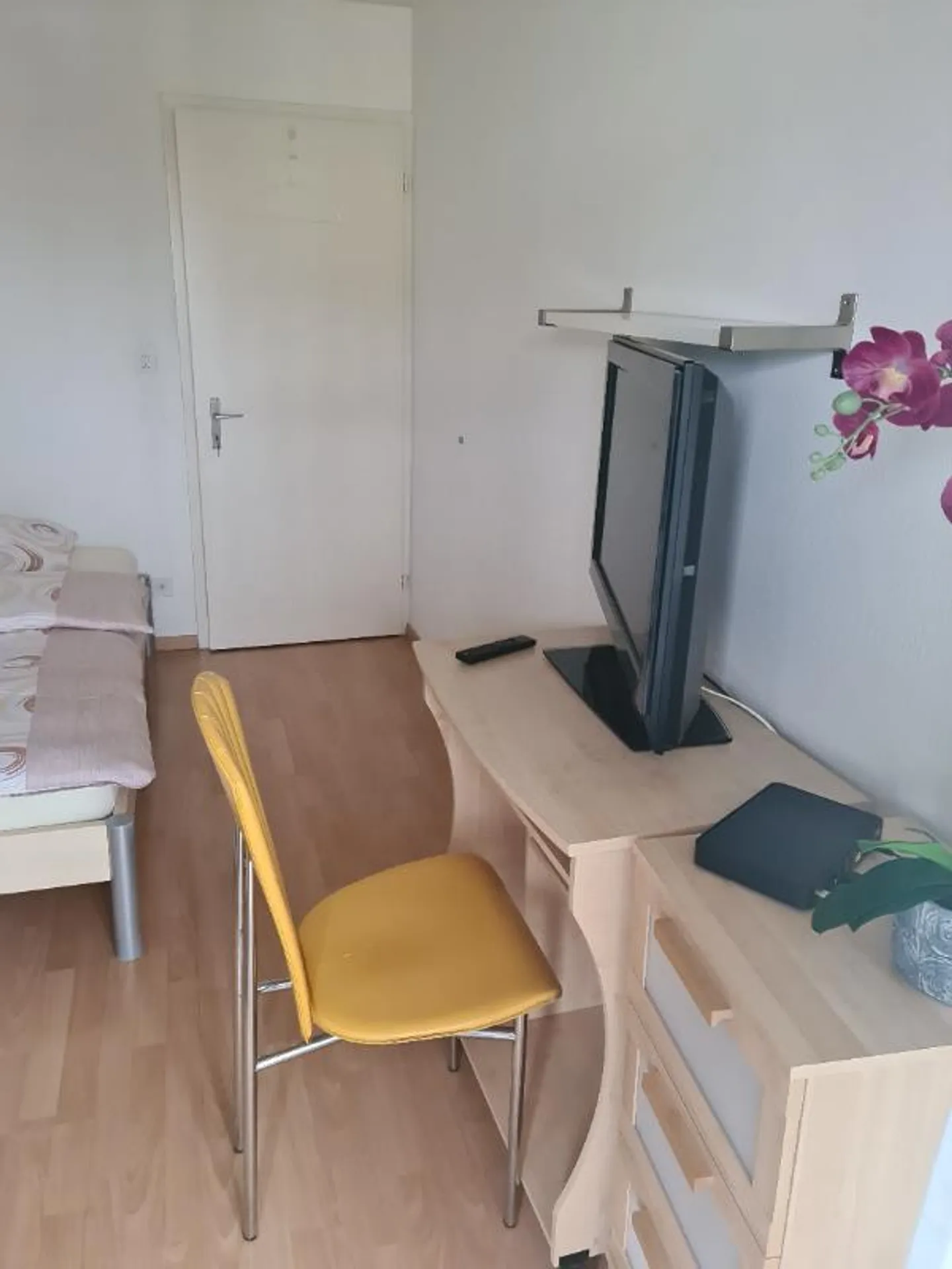 Camera condivisa arredata - Foto 1 di 2