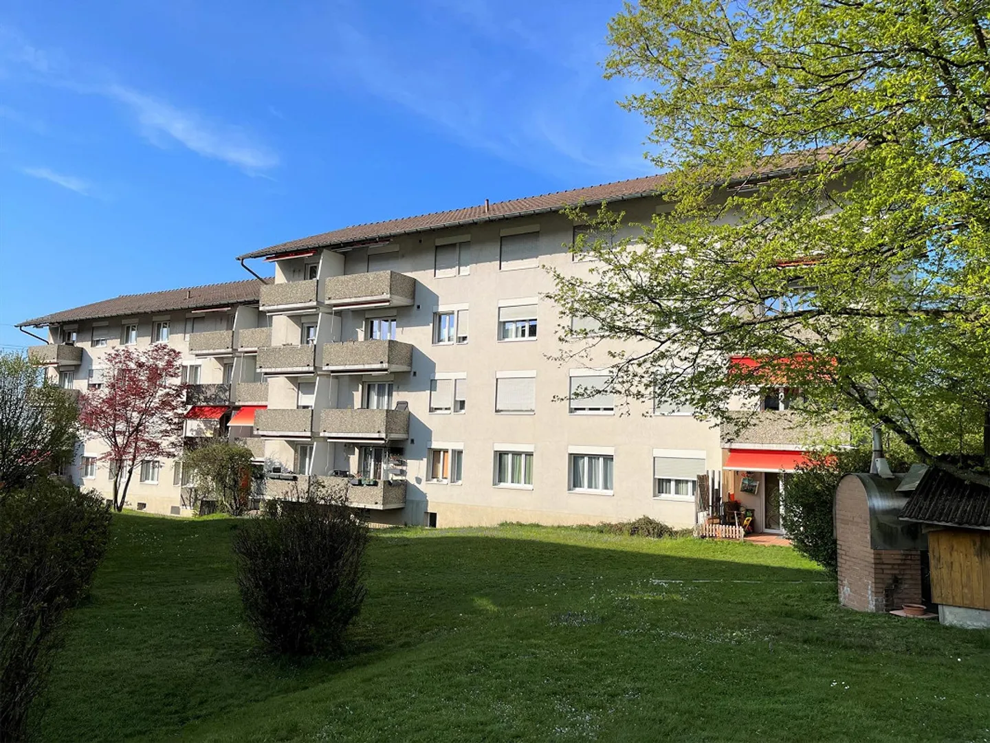 Appartement de 3 pièces à louer dans un quartier calme - Photo 1 sur 8