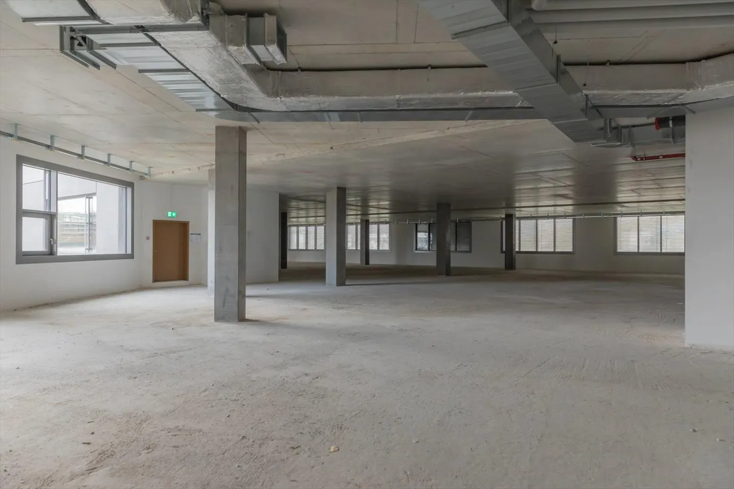 Magnifico spazio di 600 m2 al 2° piano di un edificio moderno - Foto 1 di 13