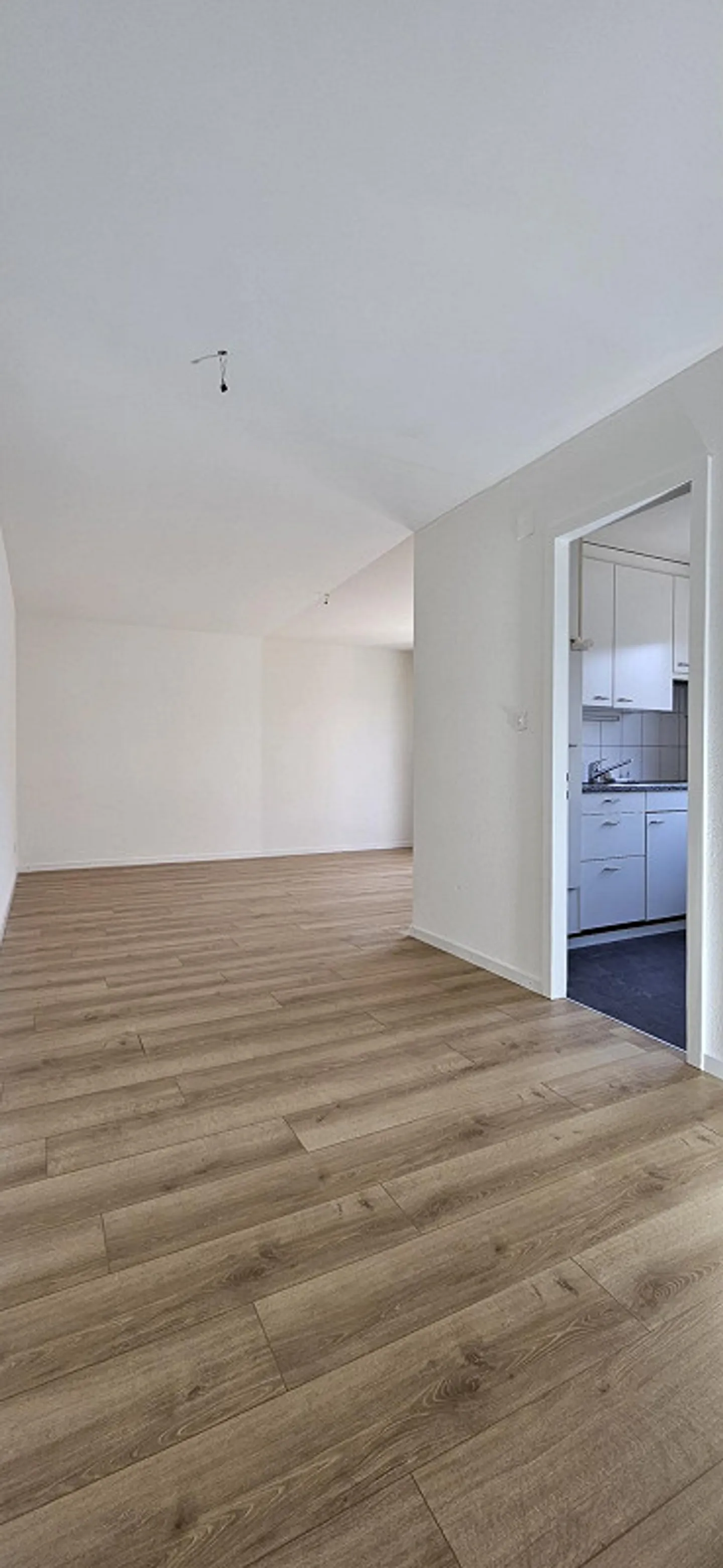 Appartement de 3 pièces à louer dans un quartier calme - Photo 4 sur 8