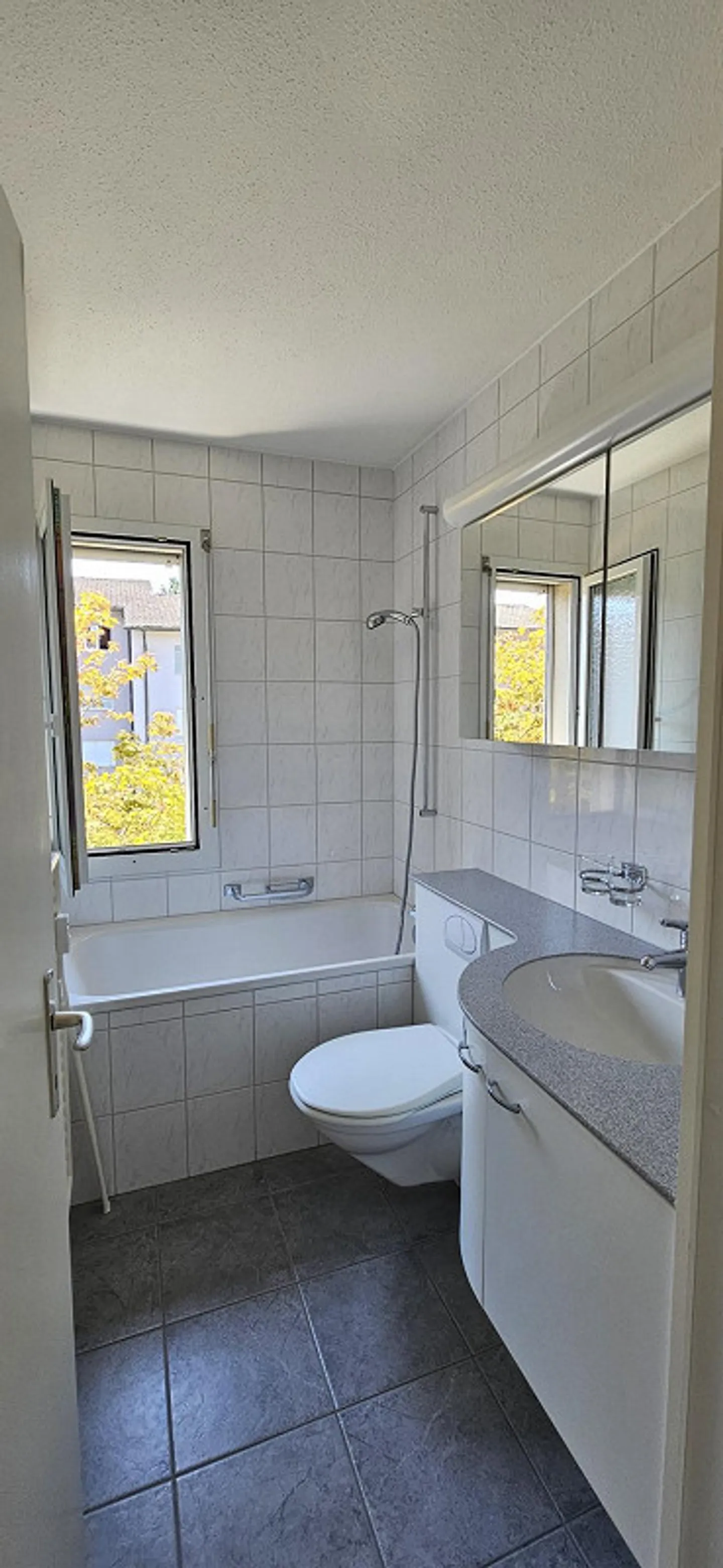 Appartement de 3 pièces à louer dans un quartier calme - Photo 7 sur 8